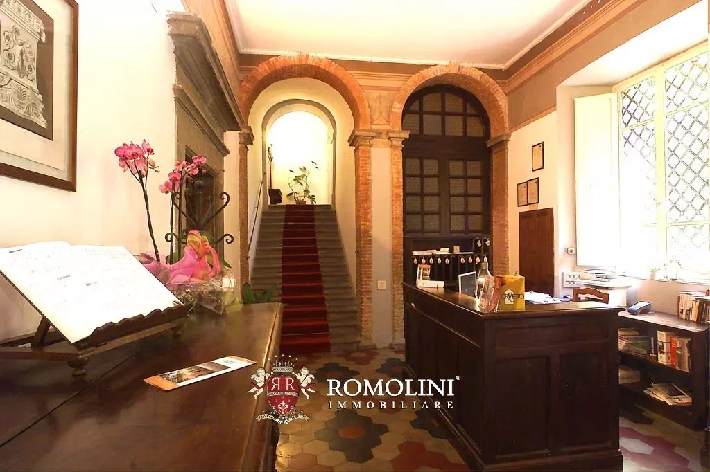 12 Bedroom Villa/Townhouse's Image 6