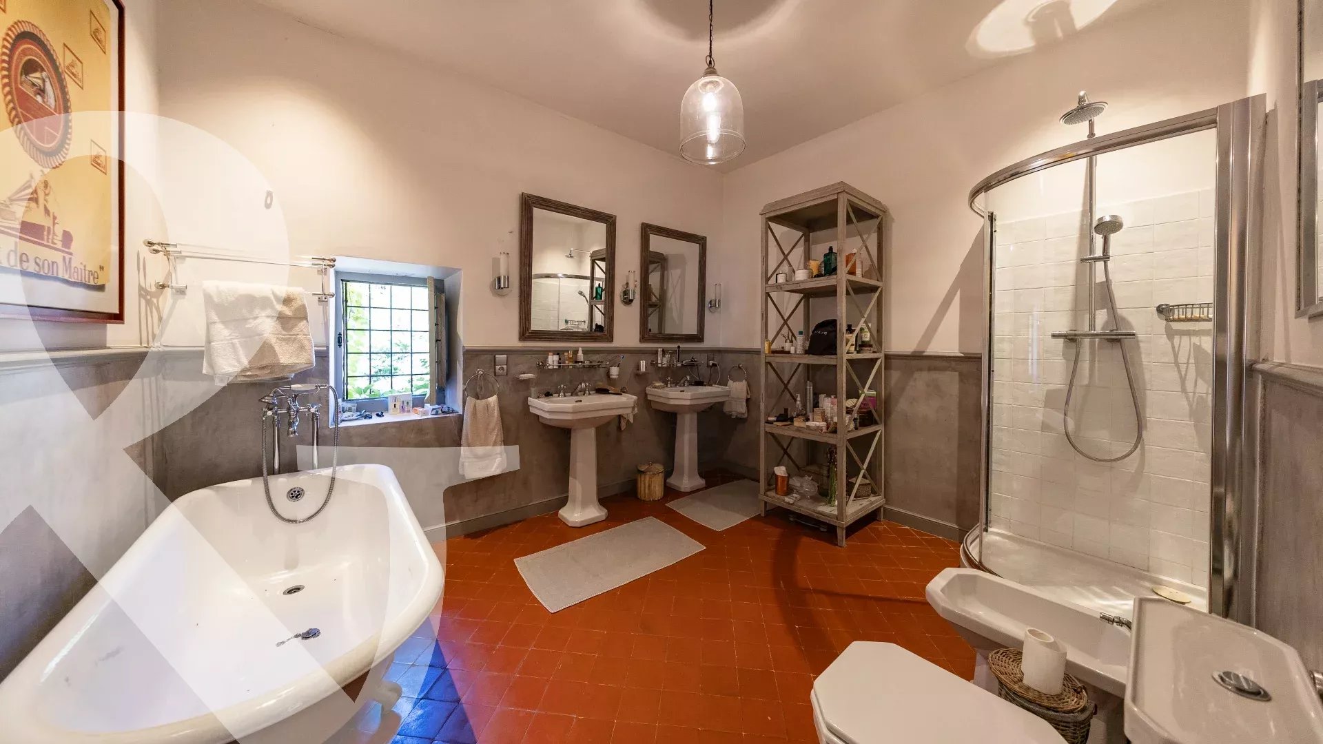 CHARME ET AUTHENTICITE