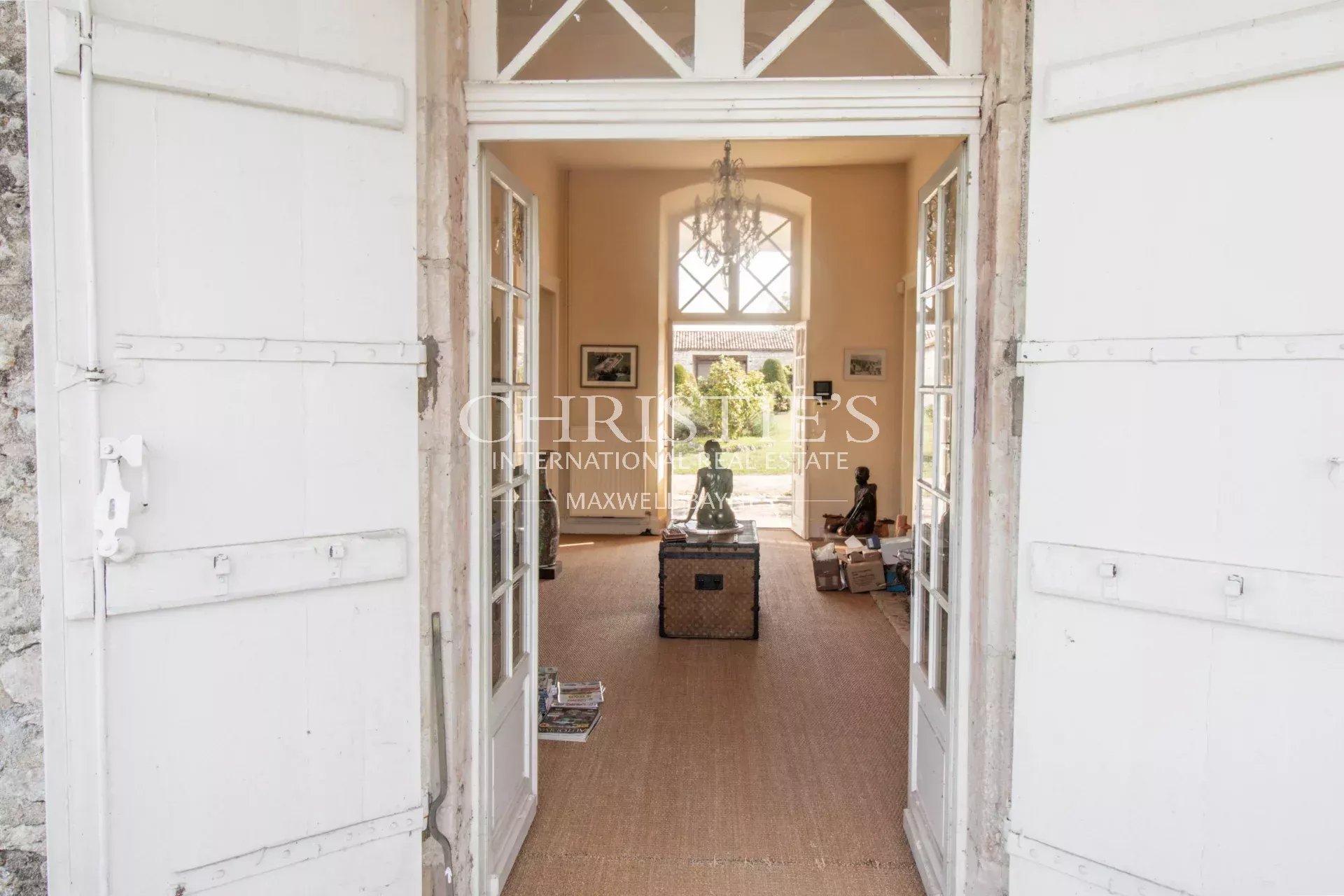 6 Bedroom Chateau's Image 10