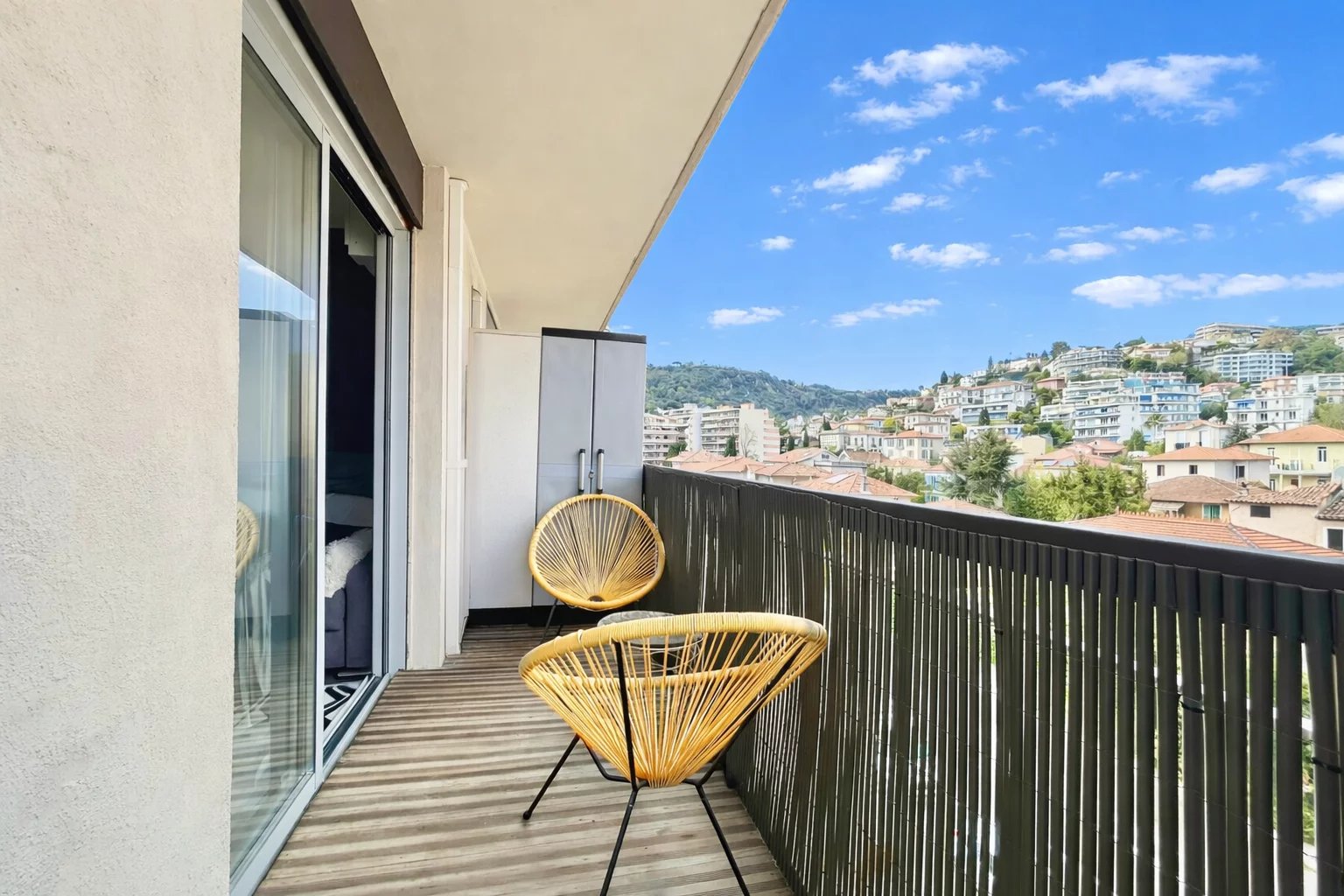 NICE SAINT-SYLVESTRE –  30 m² RÉNOVÉ – BALCON –