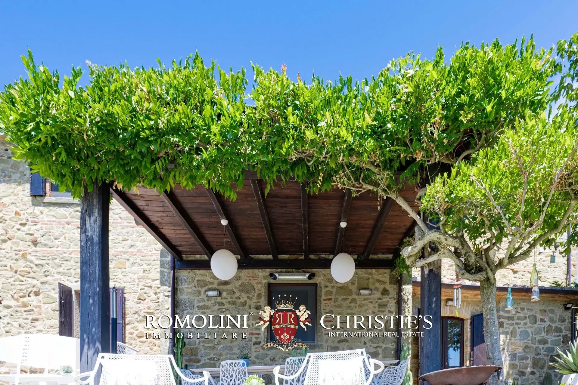 6 Bedroom Villa/Townhouse's Image 27