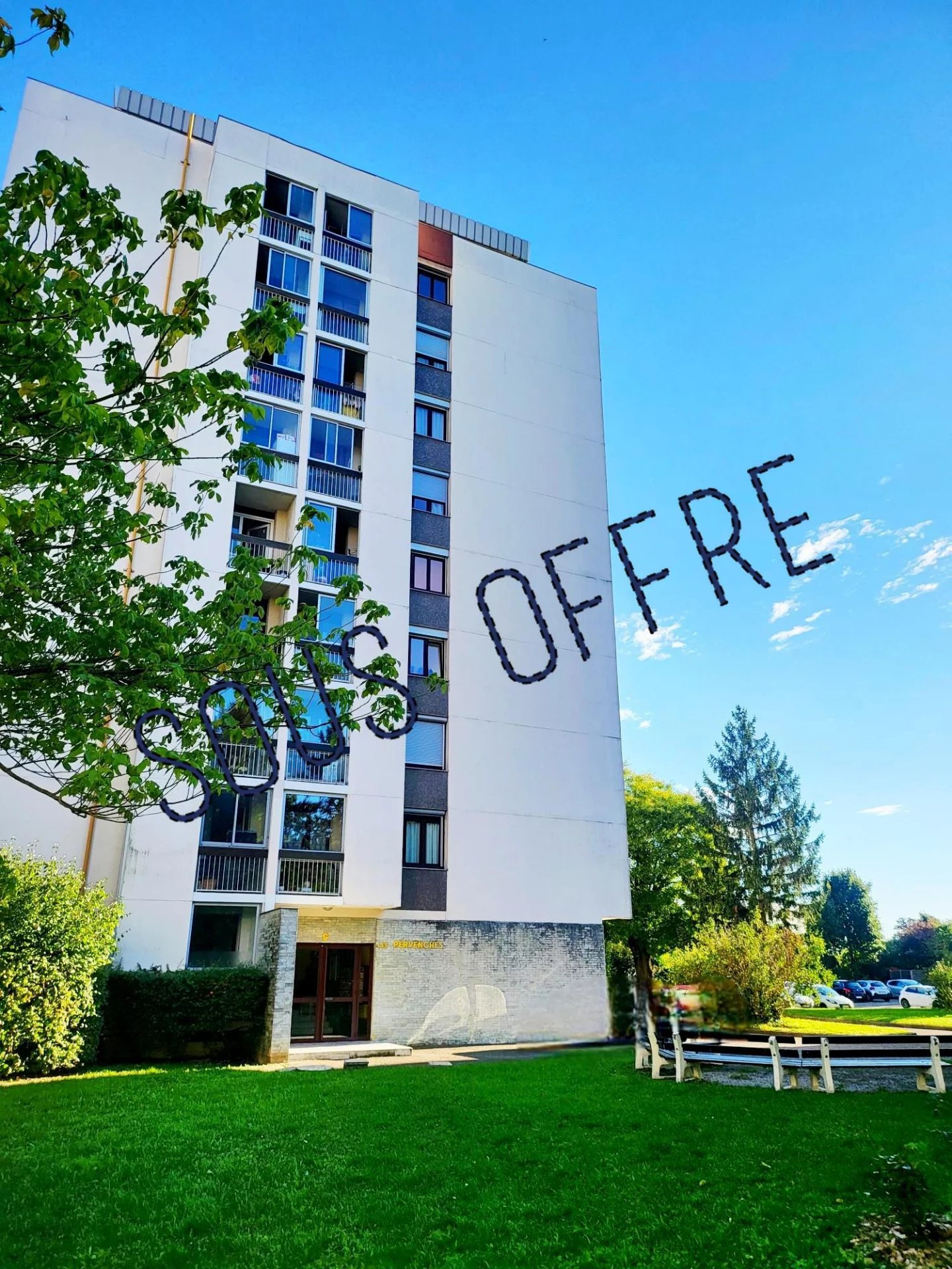 Exclusivité sur st Genis Laval T3 - Parking et Cave