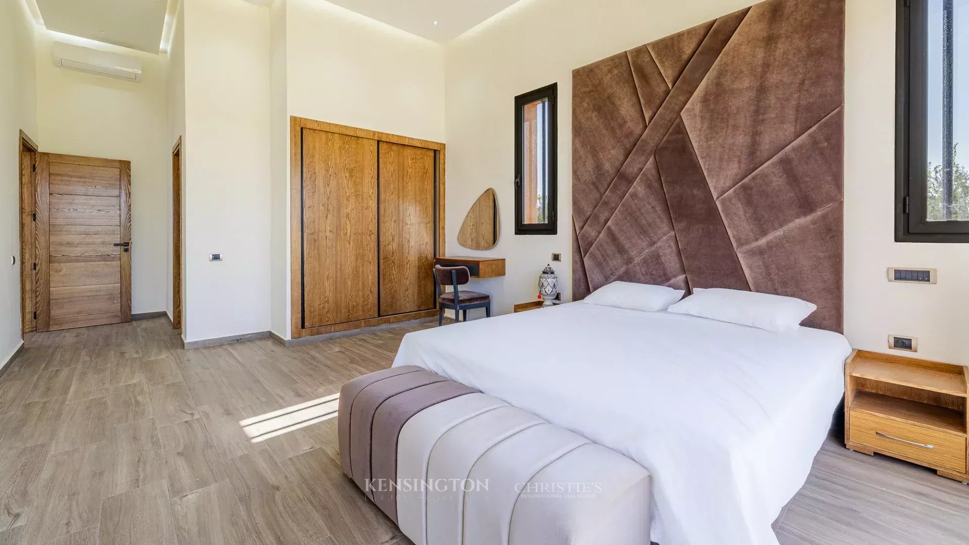 6 Bedroom Villa/Townhouse's Image 16