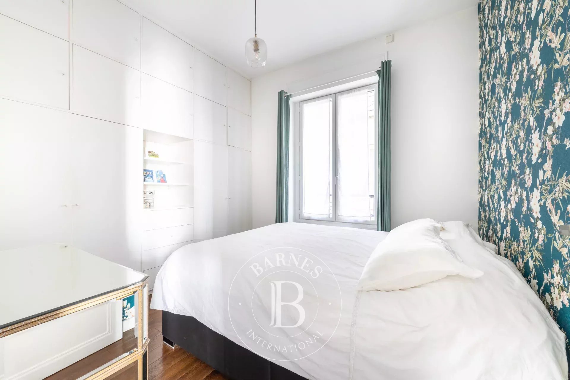 Daire Paris 3ème - picture 10