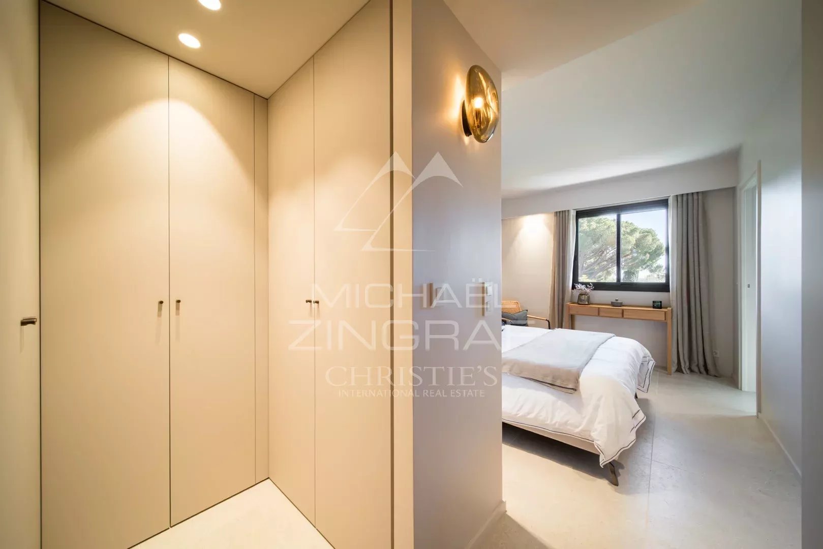 2 Bedroom Apartment/Flat's Image 3
