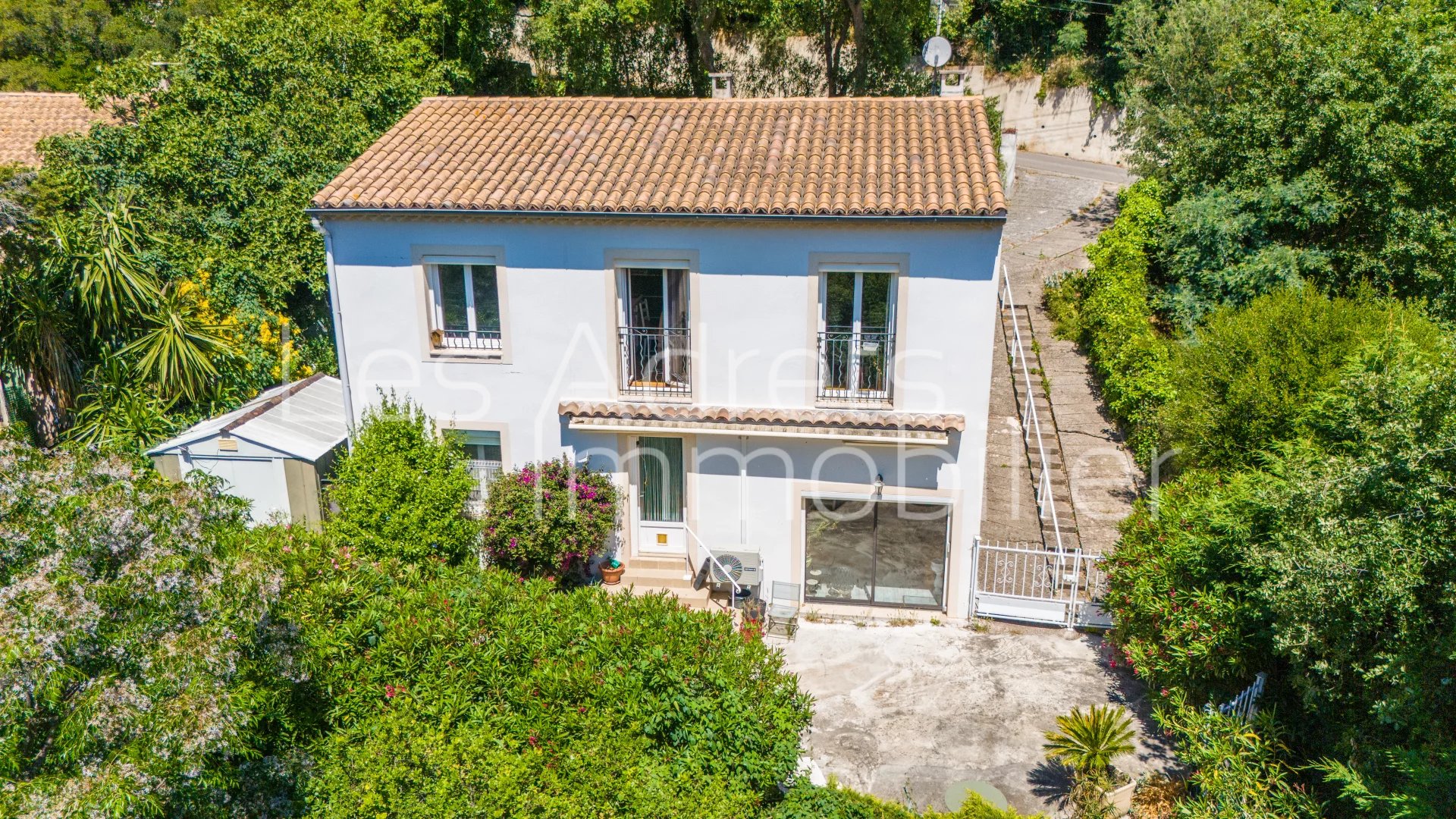 Agence immobilière de 