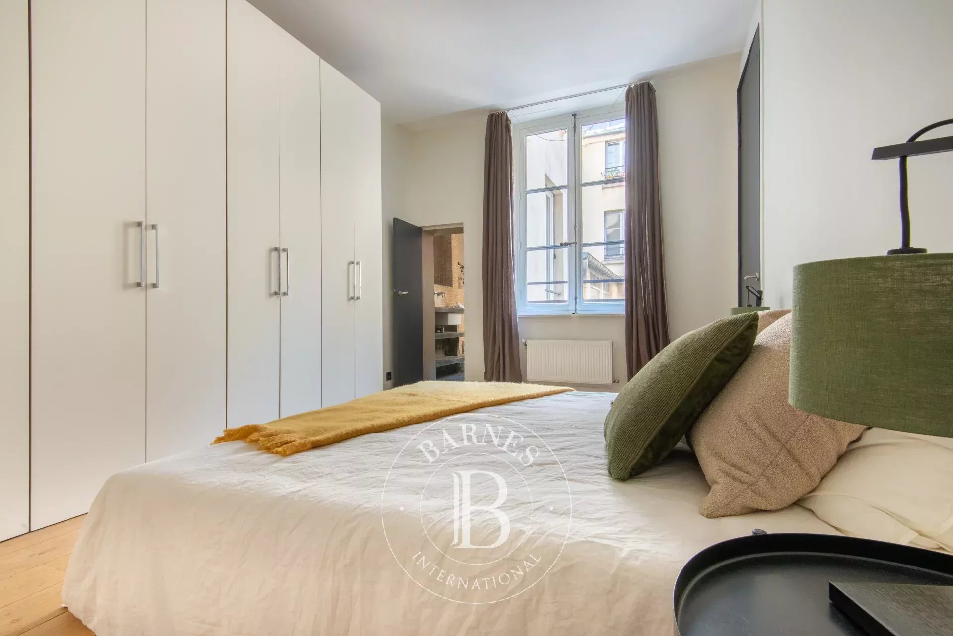 Daire Paris 3ème - picture 16