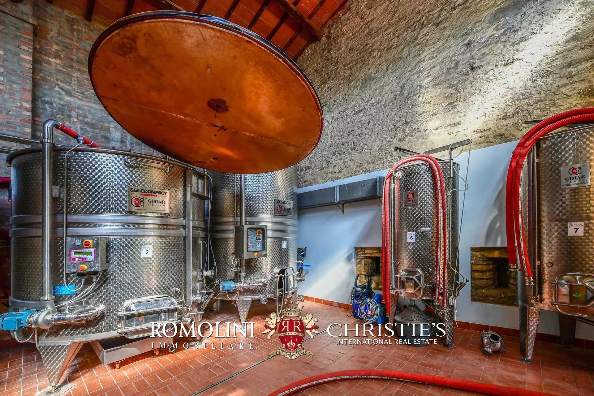 3 Bedroom Vineyard's Image 9