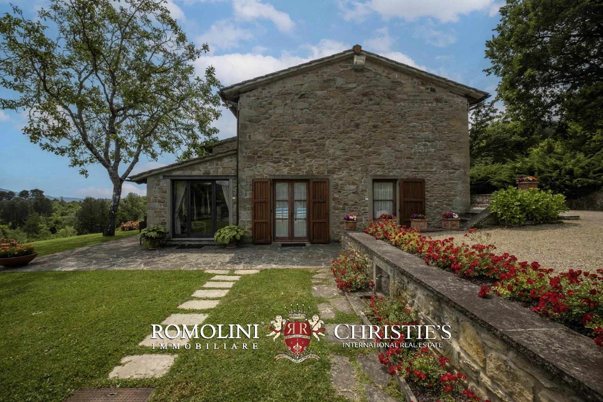 6 Bedroom Villa/Townhouse's Image 9