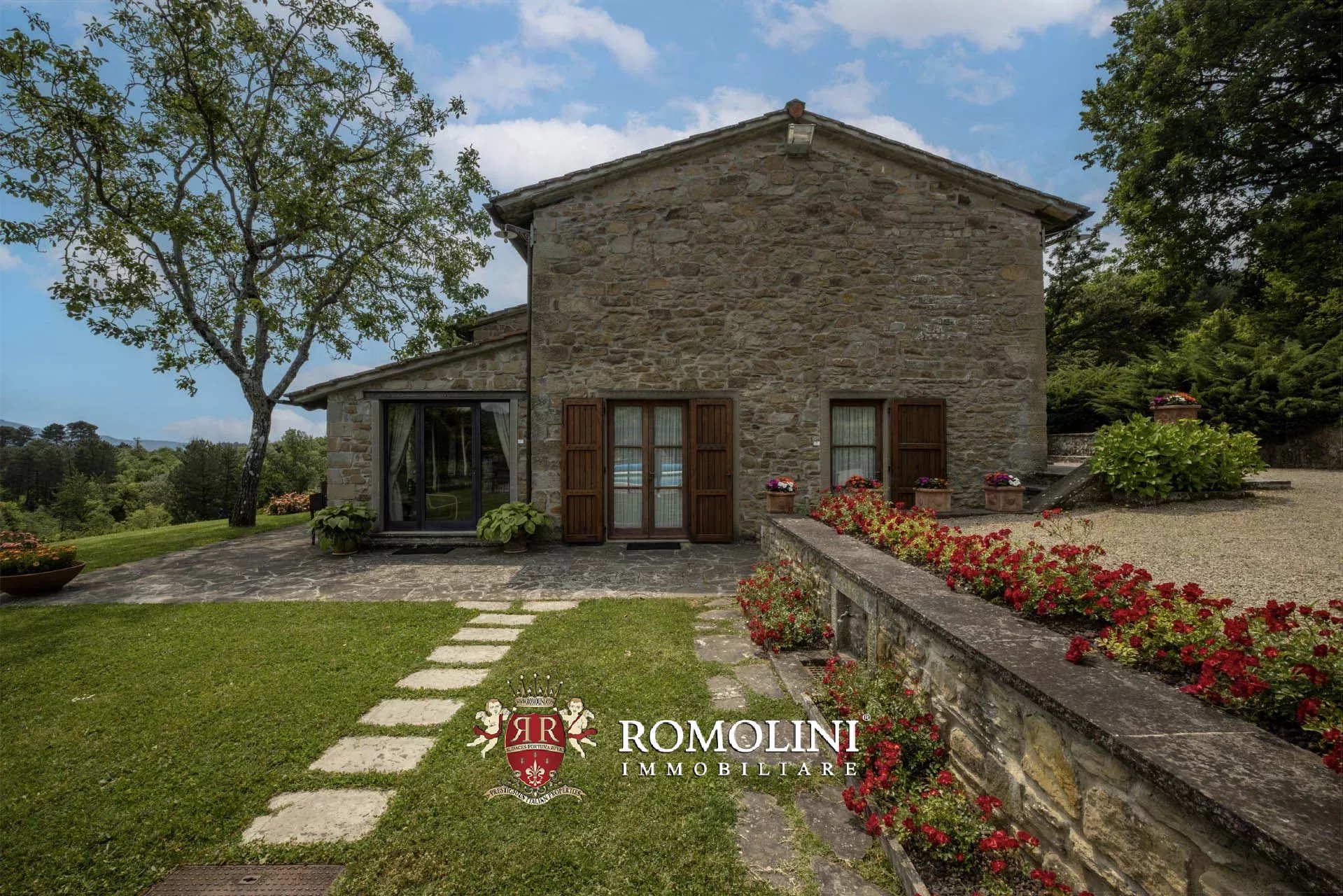6 Bedroom Villa/Townhouse's Image 9