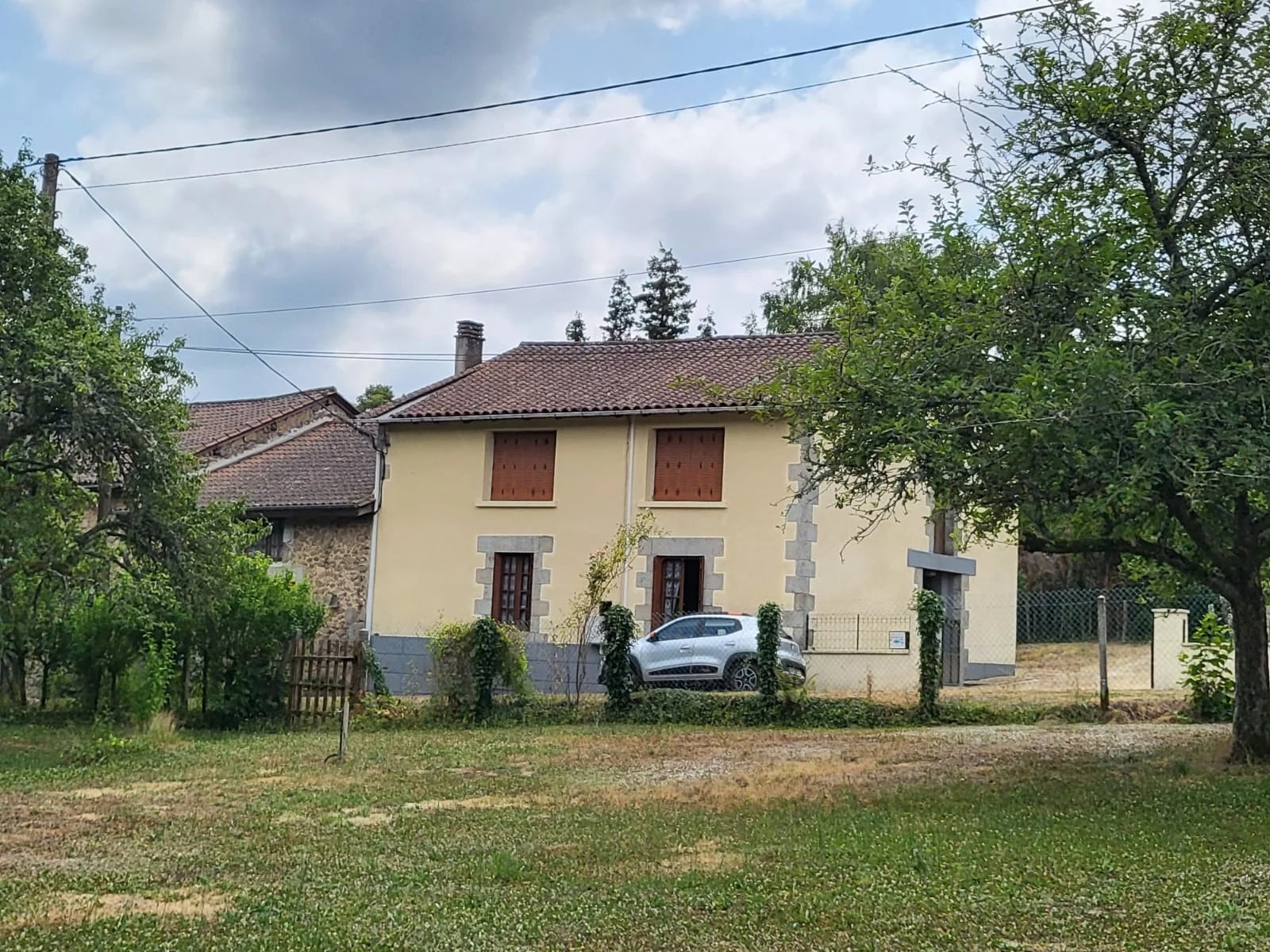 Maison confortable dans hameau
