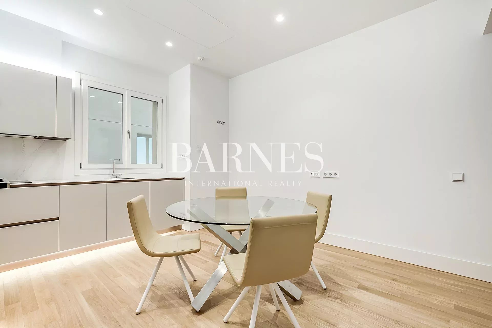 Daire Madrid - picture 13