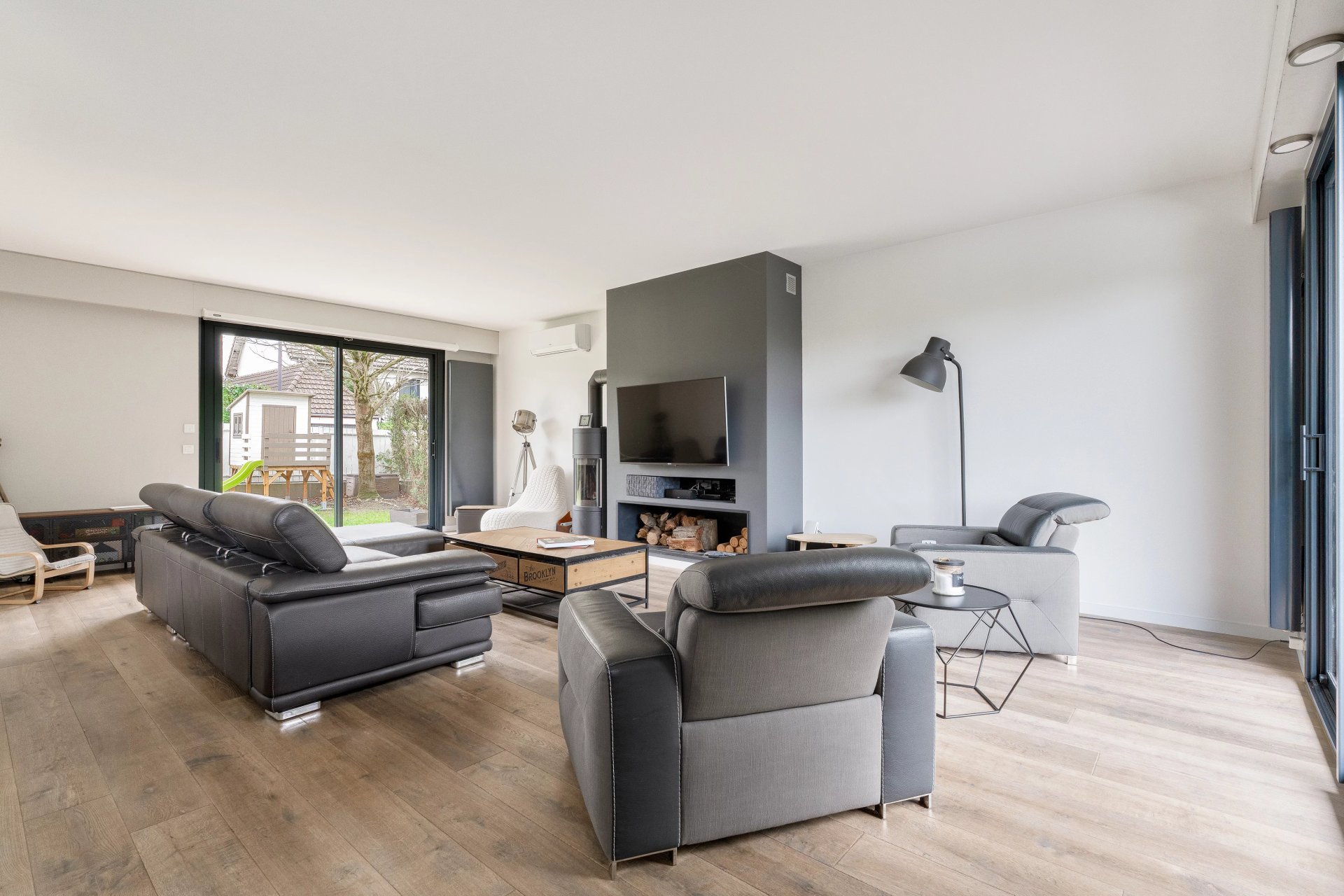 4 Bedroom Villa/Townhouse's Image 8