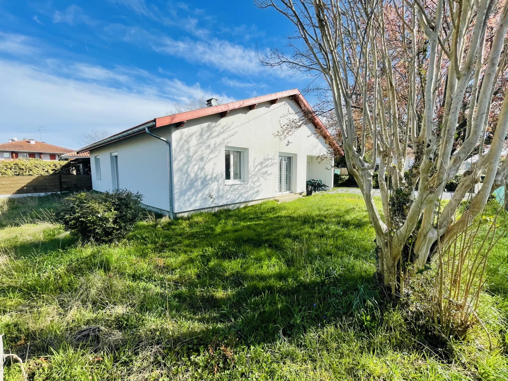 MAISON DE PAYS T5 PROCHE DU CENTRE VILLE BISCARROSSE
