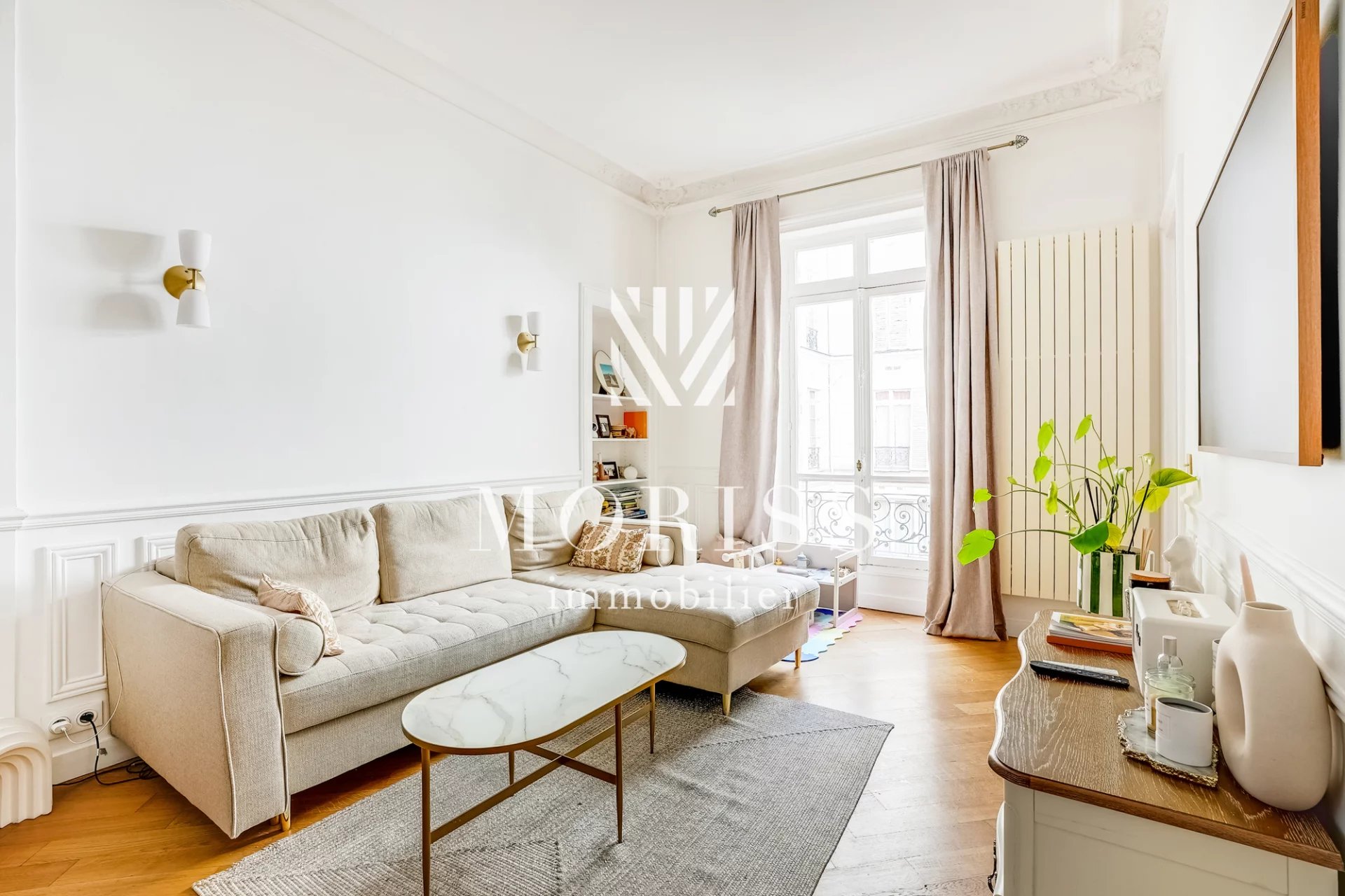 APPARTEMENT DEUX PIÈCES - RUE CADET - 75009 PARIS - Image Array