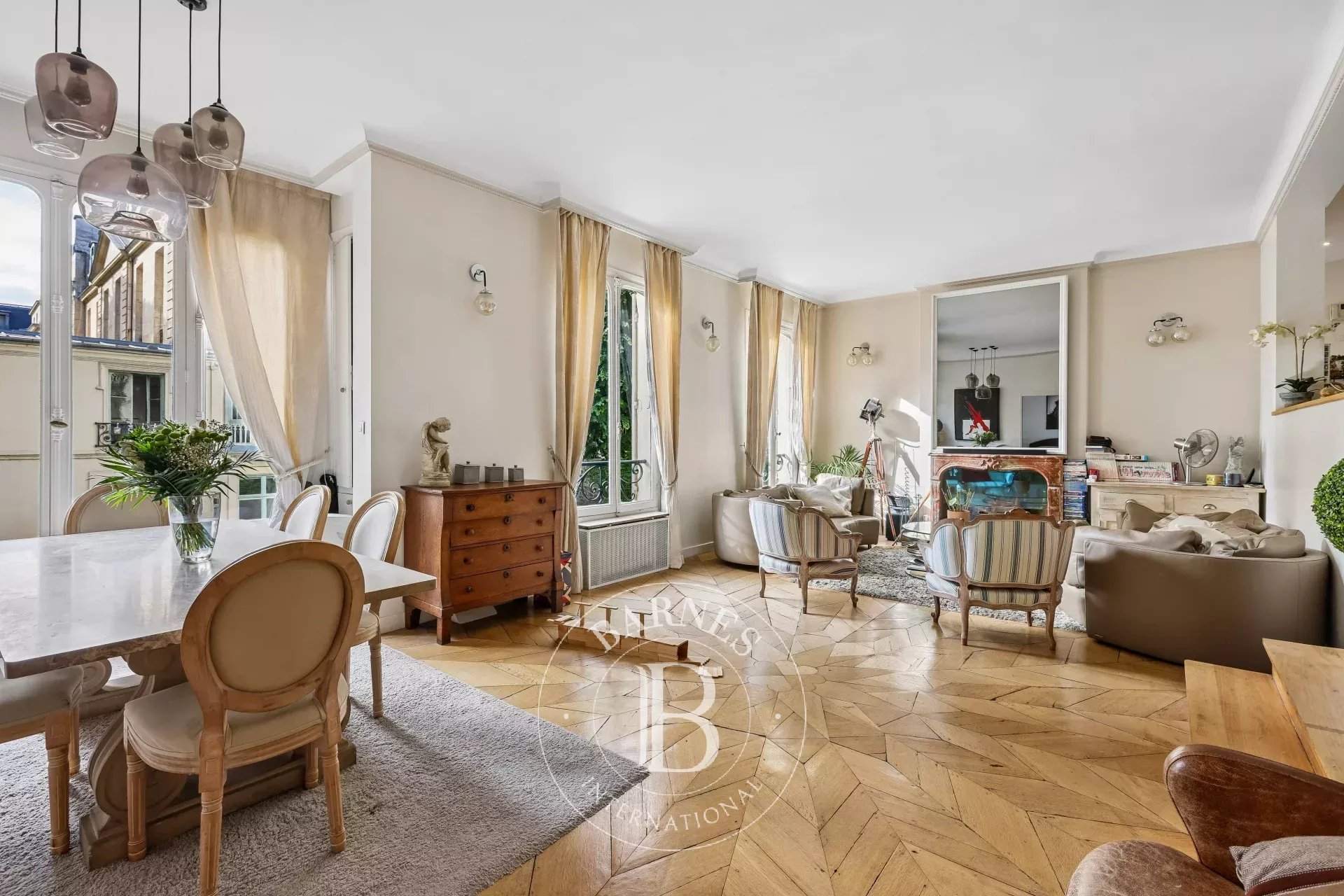 Appartement Paris 75007  -  ref 87089671 (picture 1)