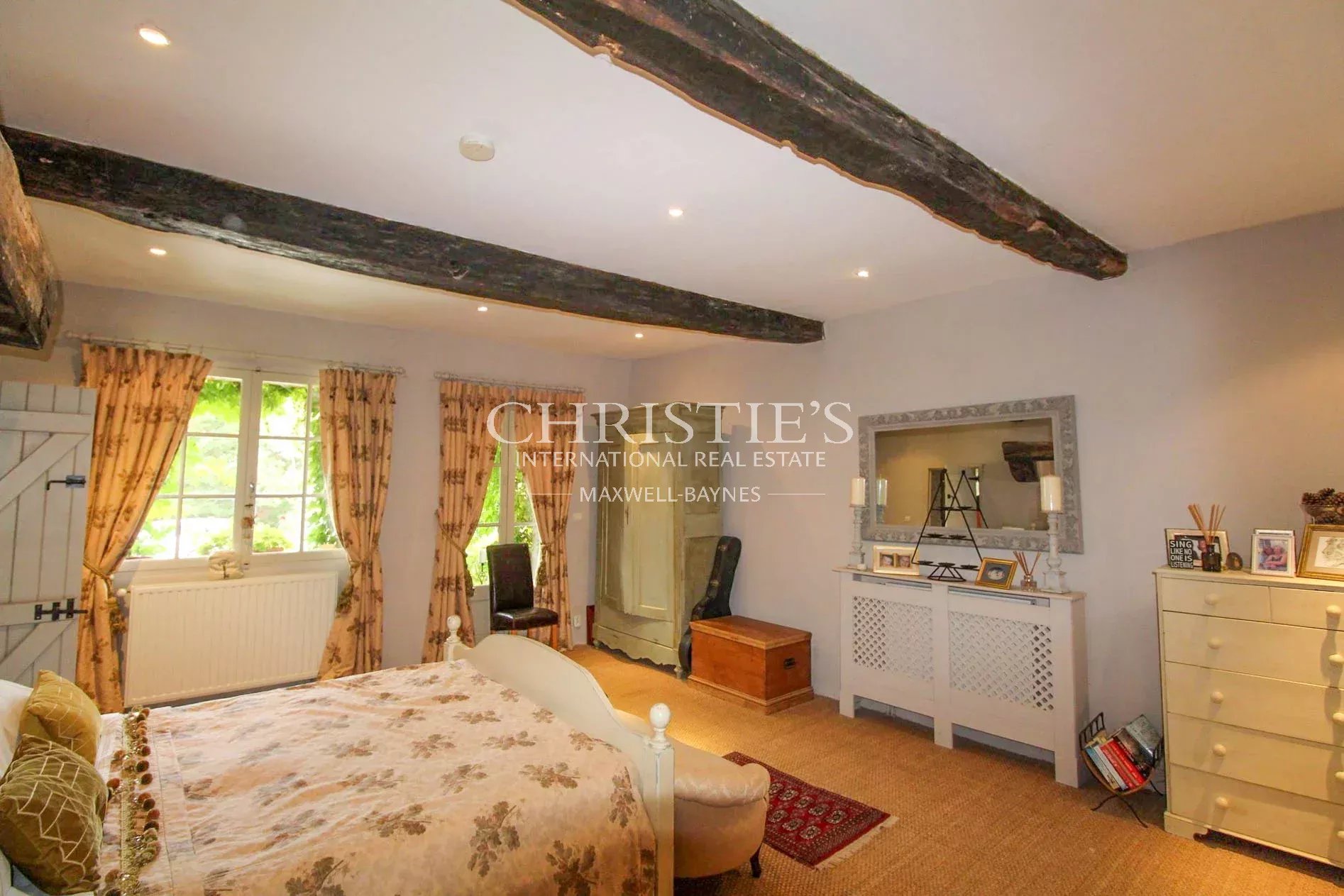 5 Bedroom Villa/Townhouse's Image 15