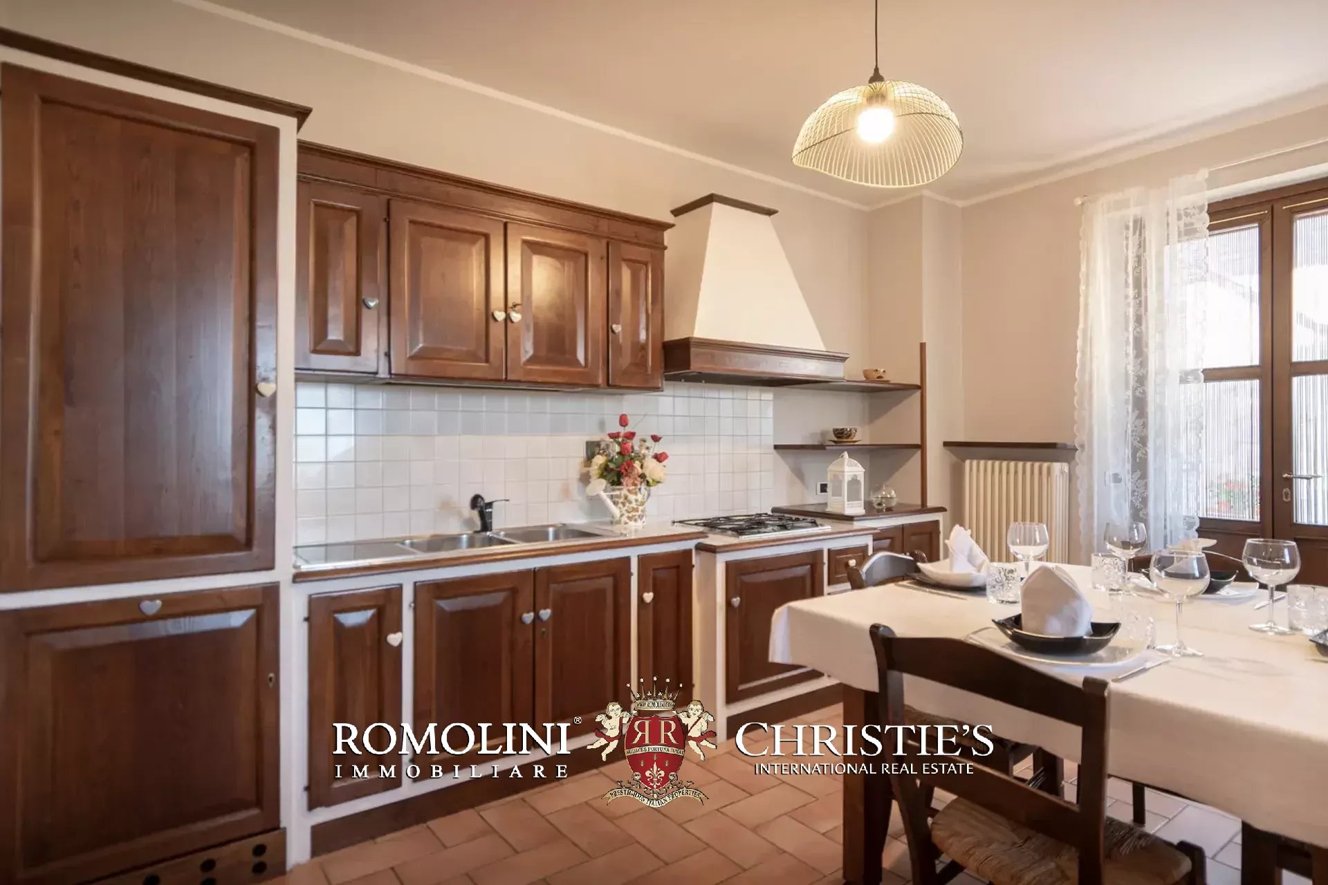 9 Bedroom Villa/Townhouse's Image 14