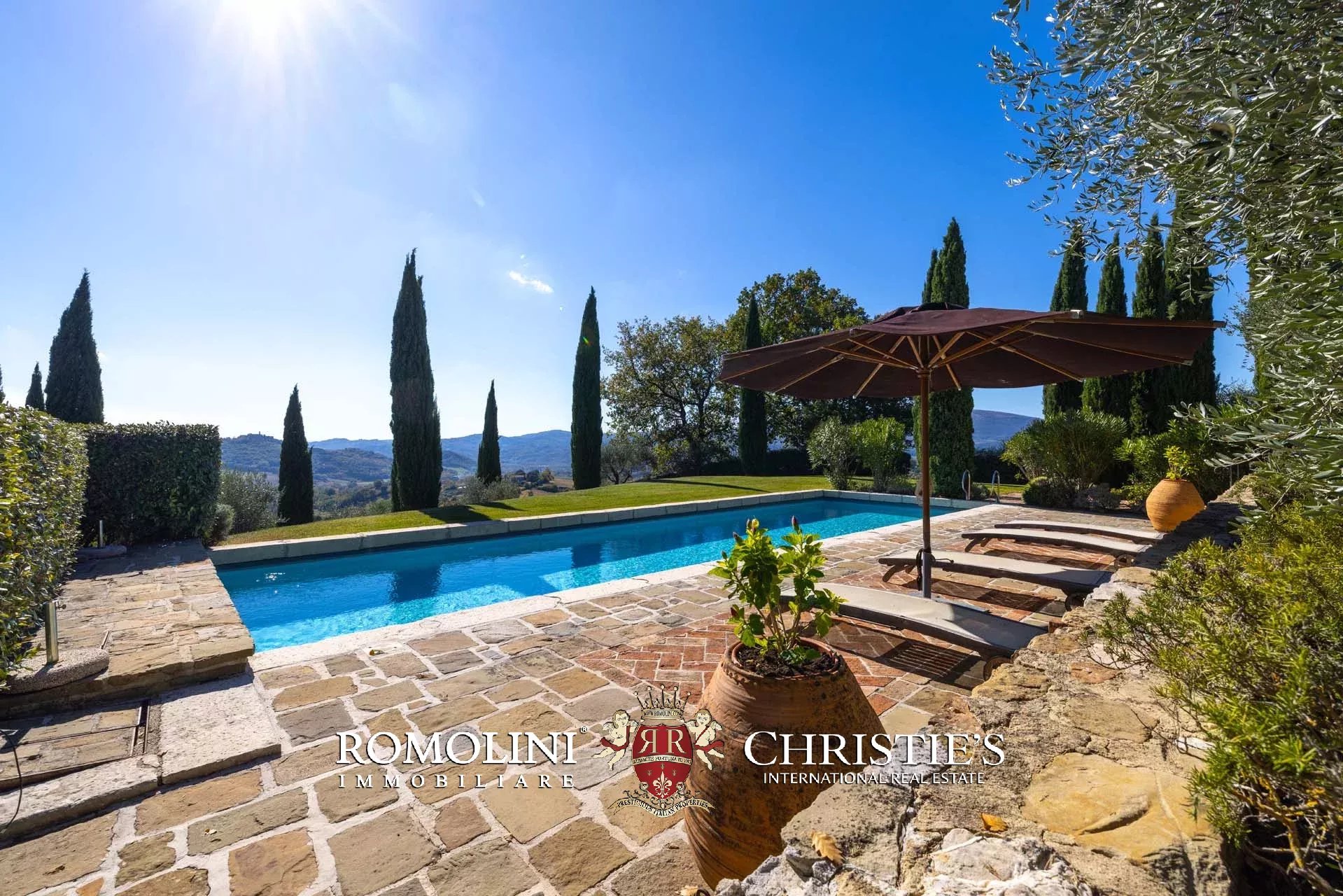 4 Bedroom Villa/Townhouse's Image 18