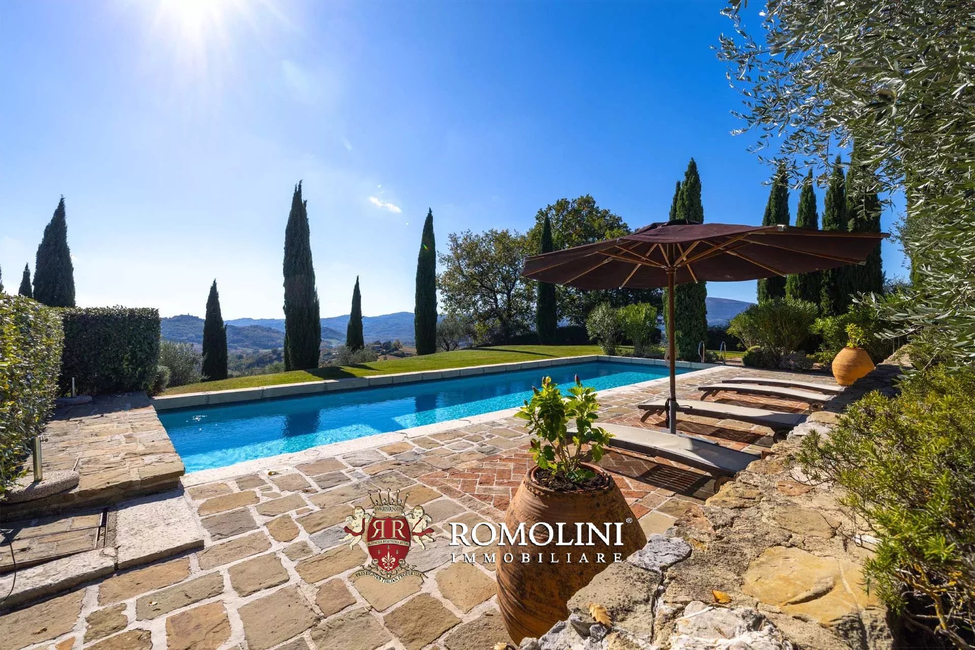 4 Bedroom Villa/Townhouse's Image 18
