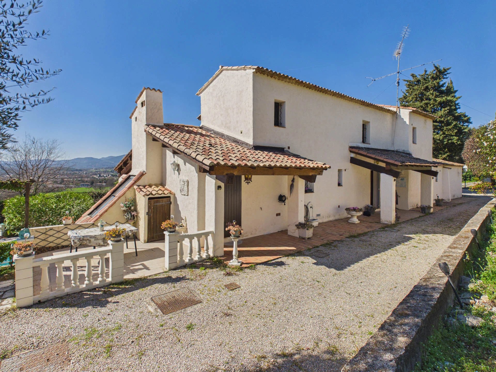 Villa to renovate with pool and view  - Montauroux