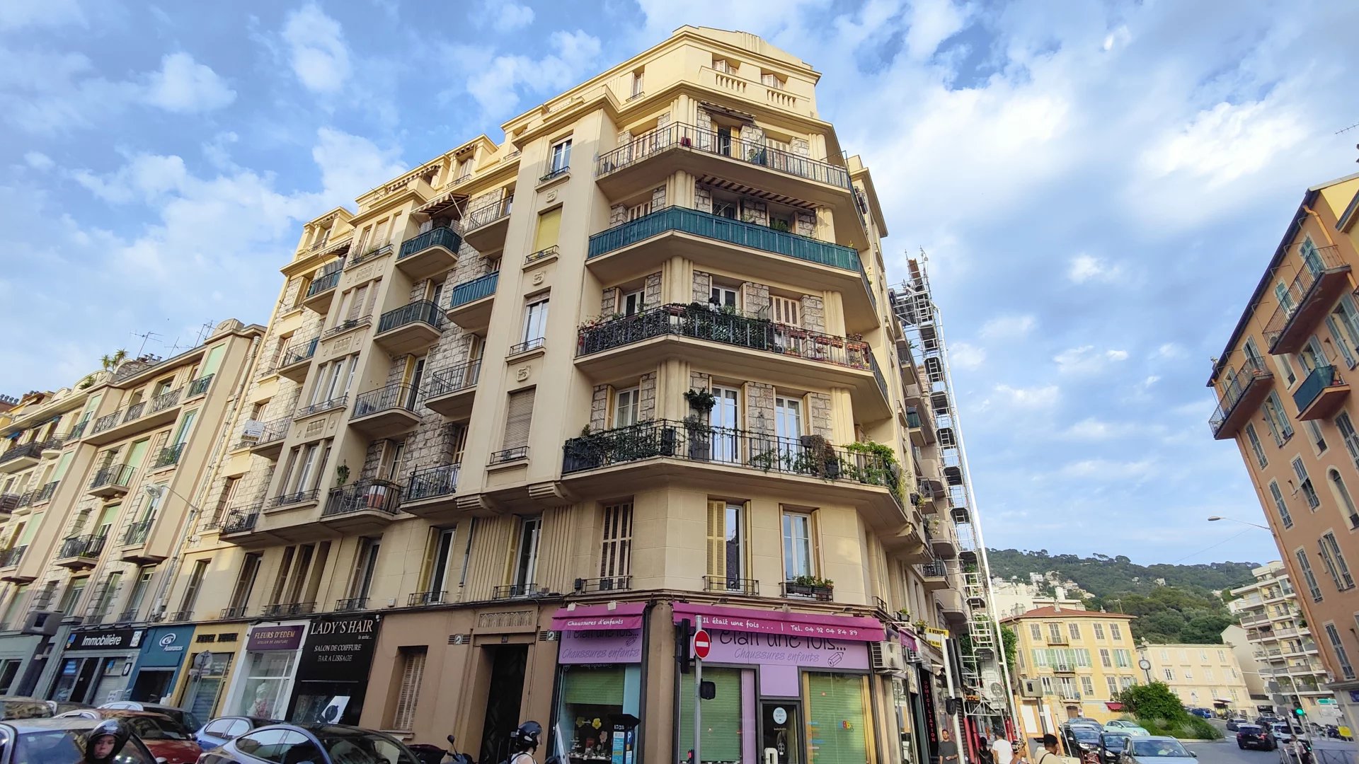 Agence immobilière de 