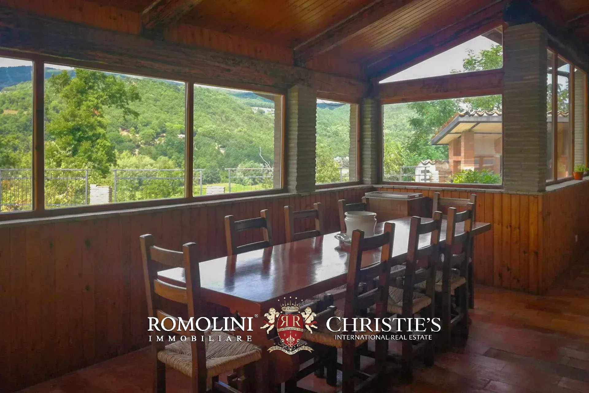 UMBRIAN COUNTRY ESTATE FOR SALE NEAR TODI