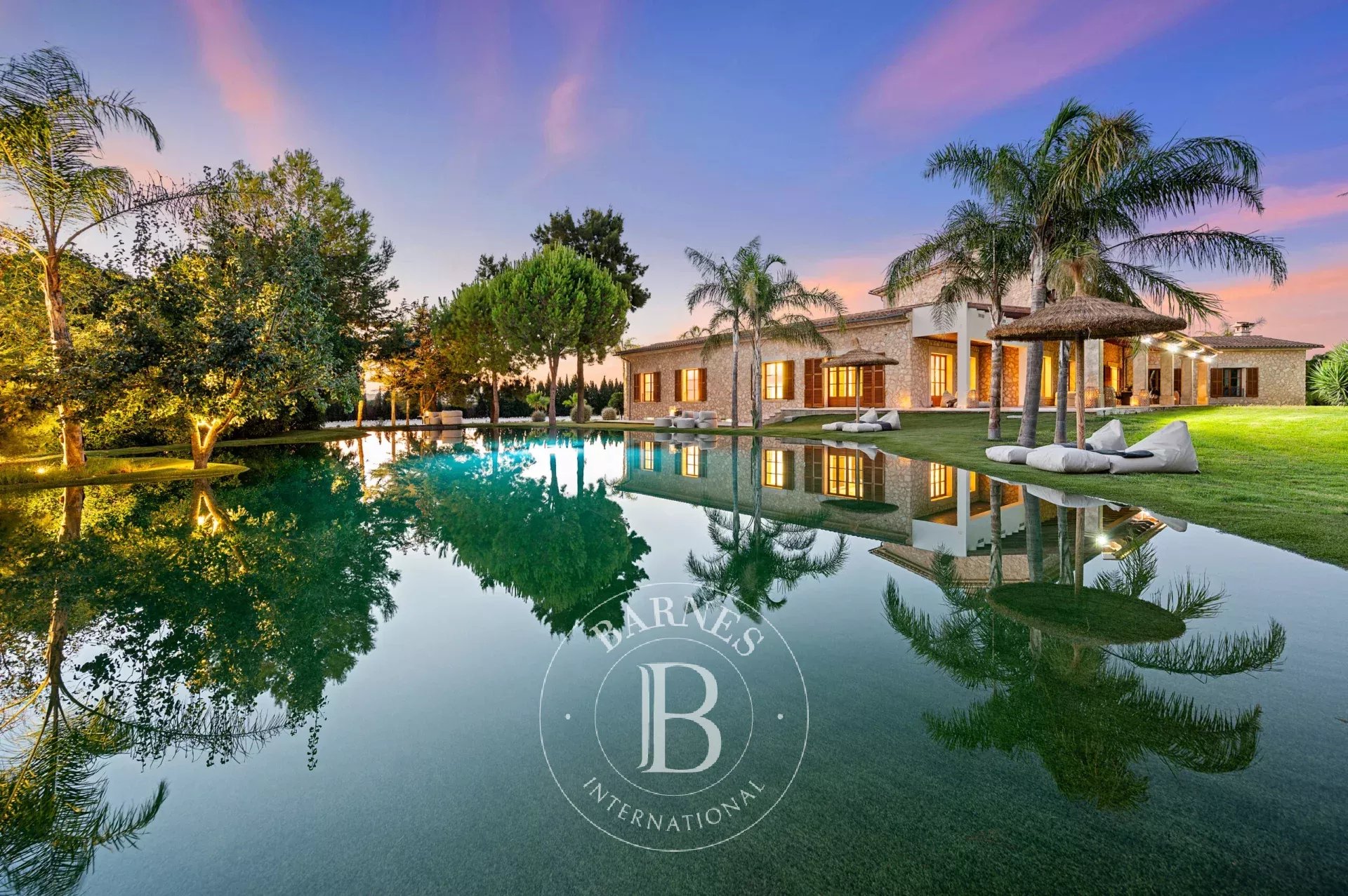 Fully renovated finca in a privileged setting