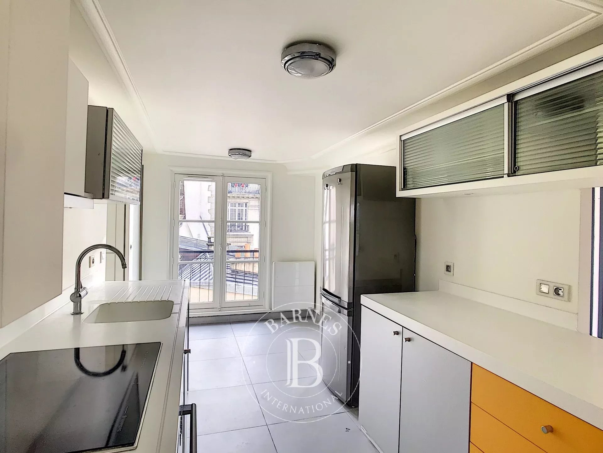 Daire Paris 8ème - picture 4