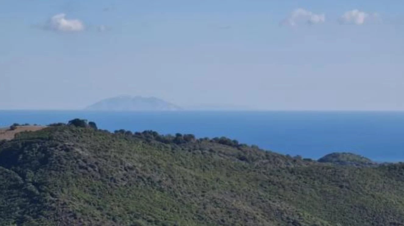 Maison de Village Vue Panoramique Mer et Montagnes à Antisanti