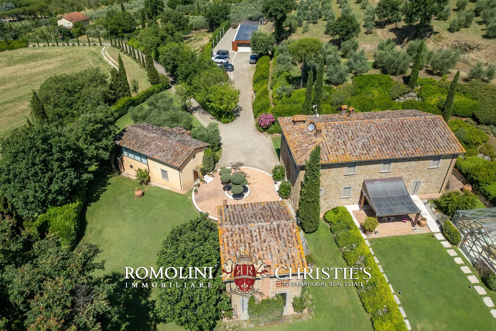 4 Bedroom Villa/Townhouse's Image 2