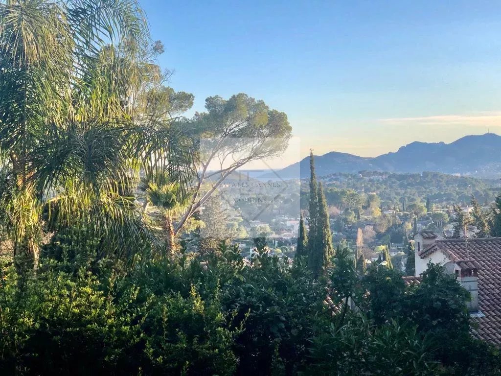 Villa Élégante à Mougins avec Vue à Couper le Souffle ! — photo 1