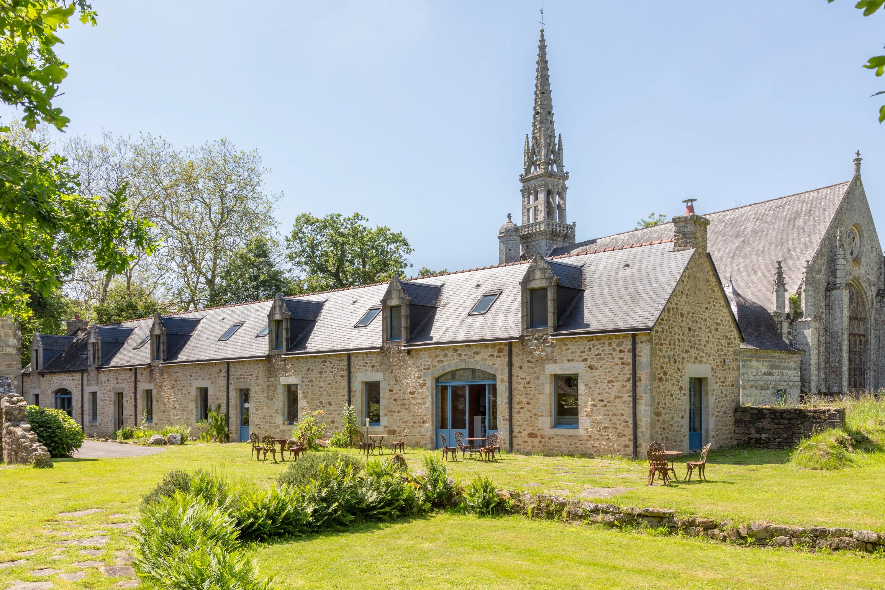 Country House For Sale, LANDUDAL, 29510, FRANCE