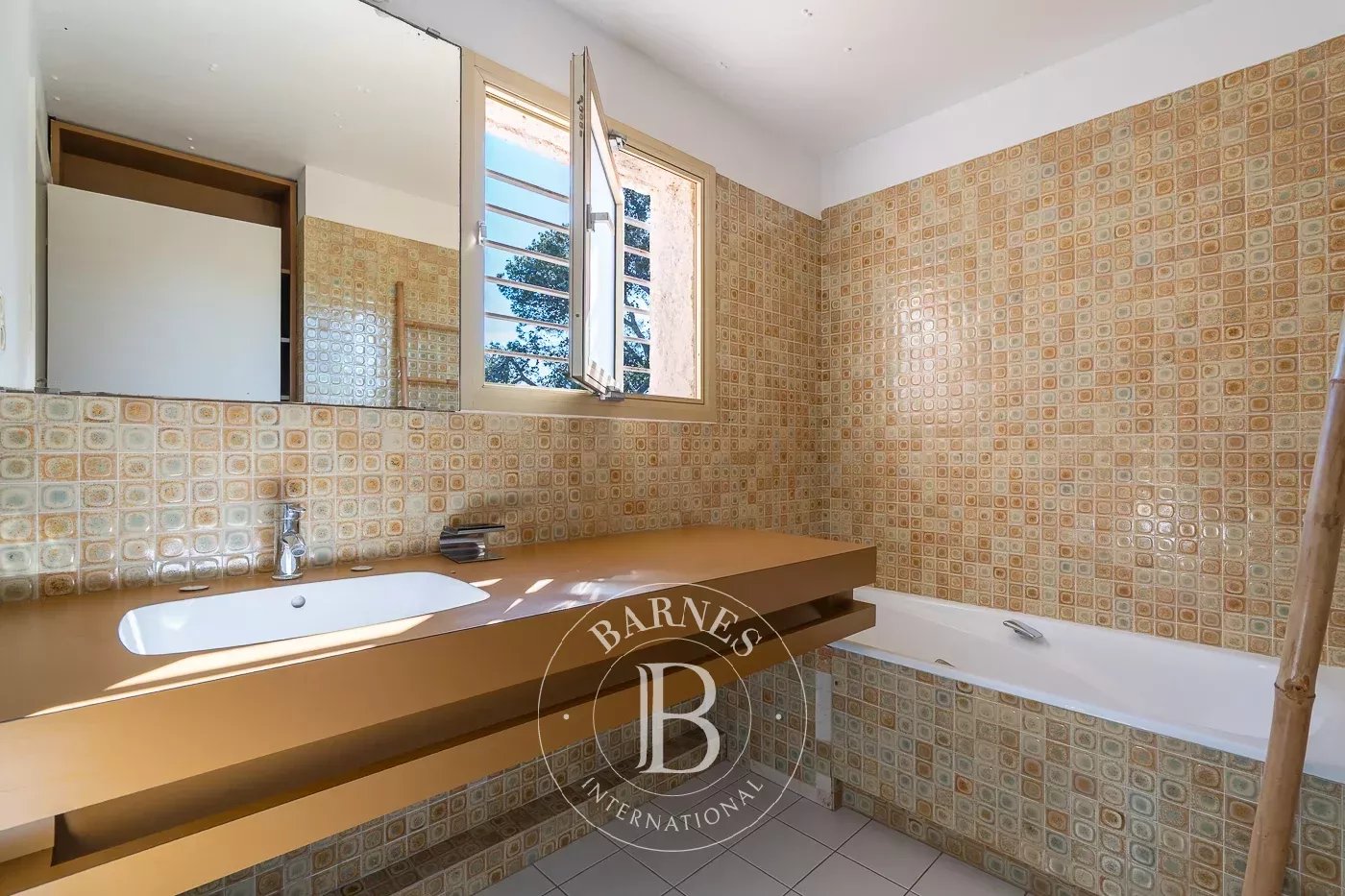 Exclusive - Lido de la Marana.  4-bedroom villa. swimming pool. tennis court. beach on foot - picture 15