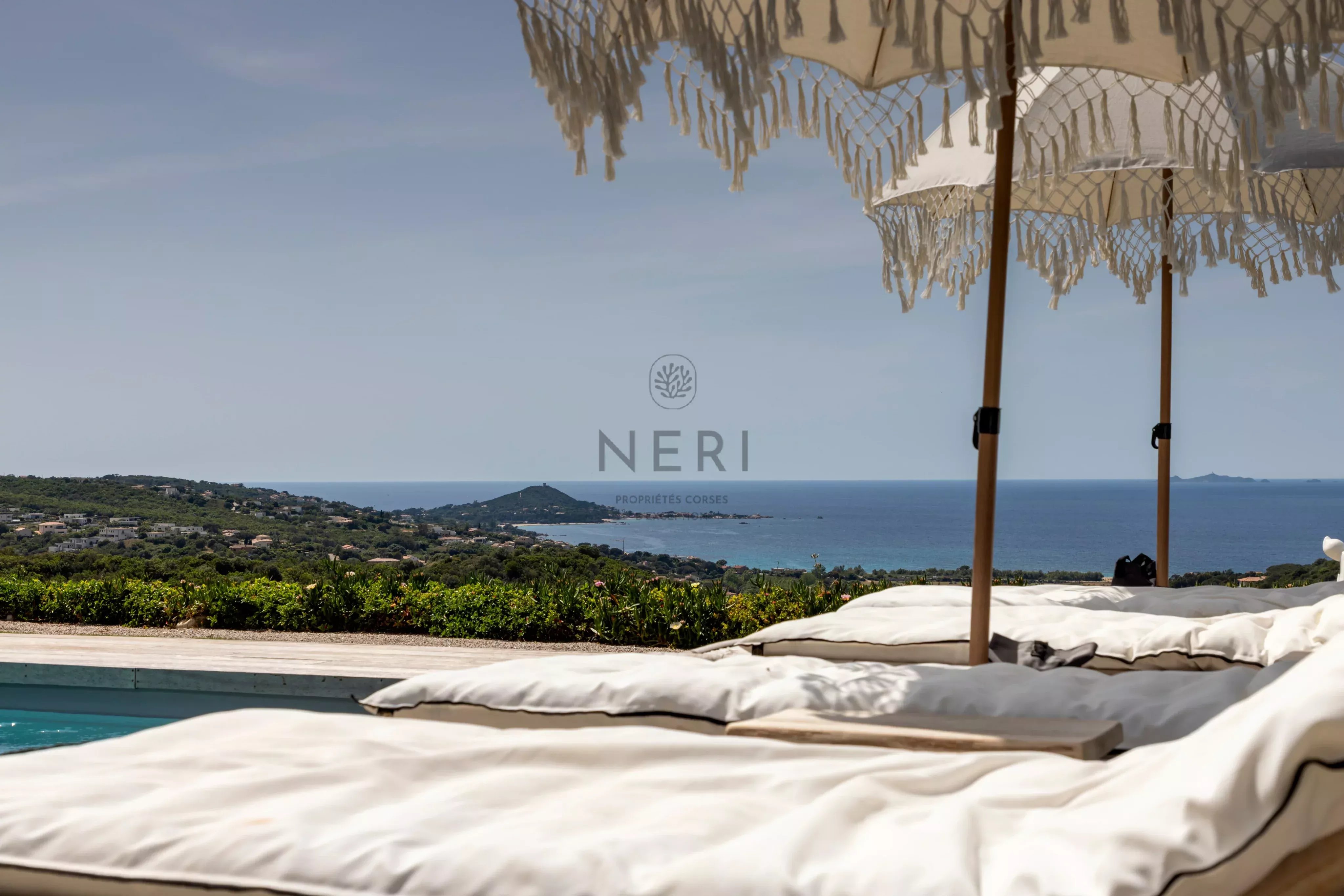 Villa Laetizia – Vue mer panoramique & piscine chauffée à Pietrosella | 5 chambres