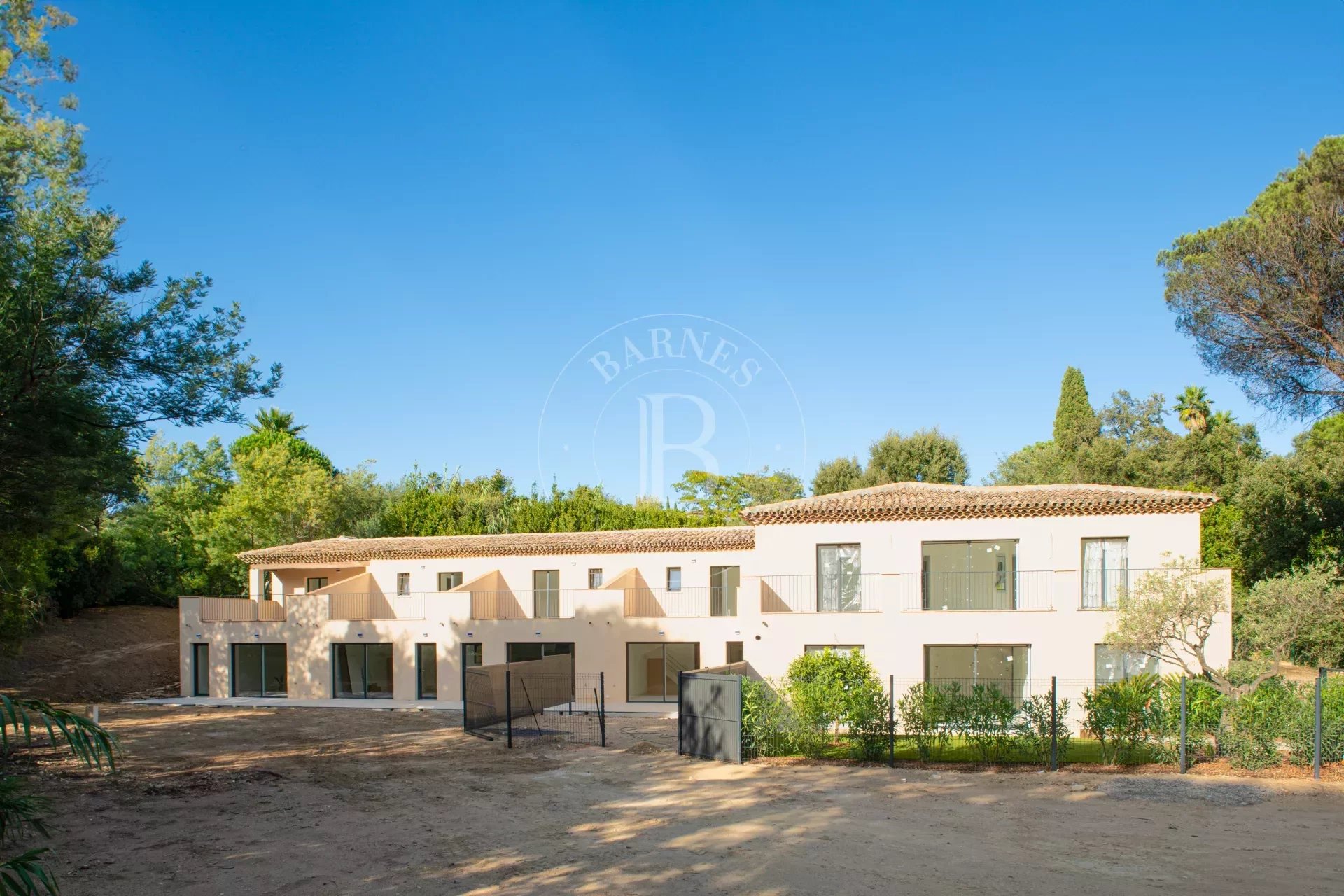 GRIMAUD - NEAR BEACH - VILLA - 2 BEDROOMS - GARDEN