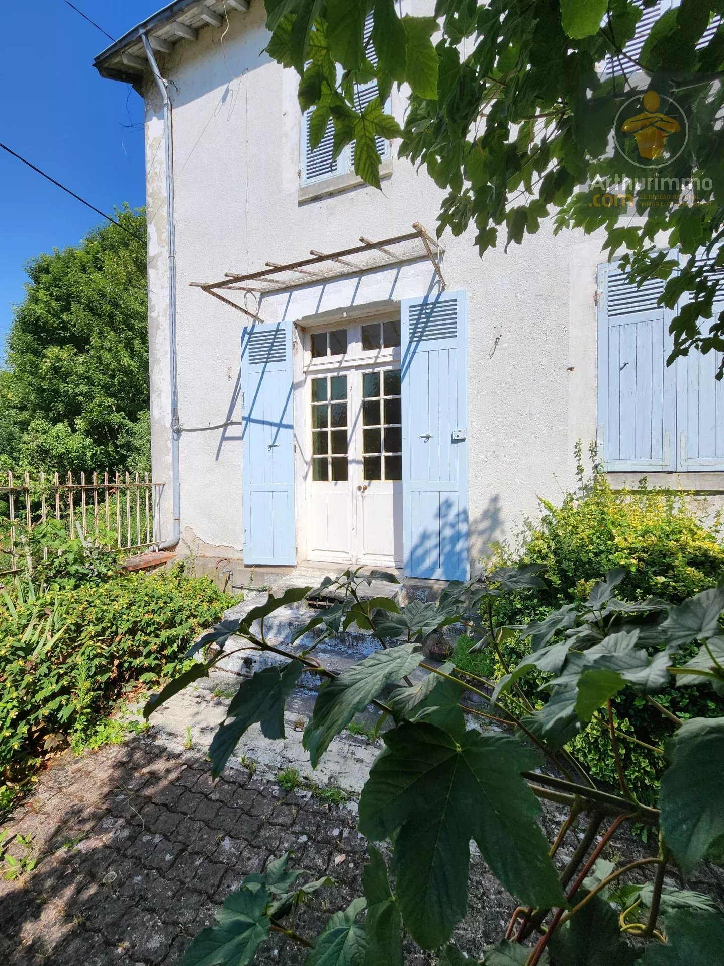 Maison pleine de charme avec son parc arboré — photo 2