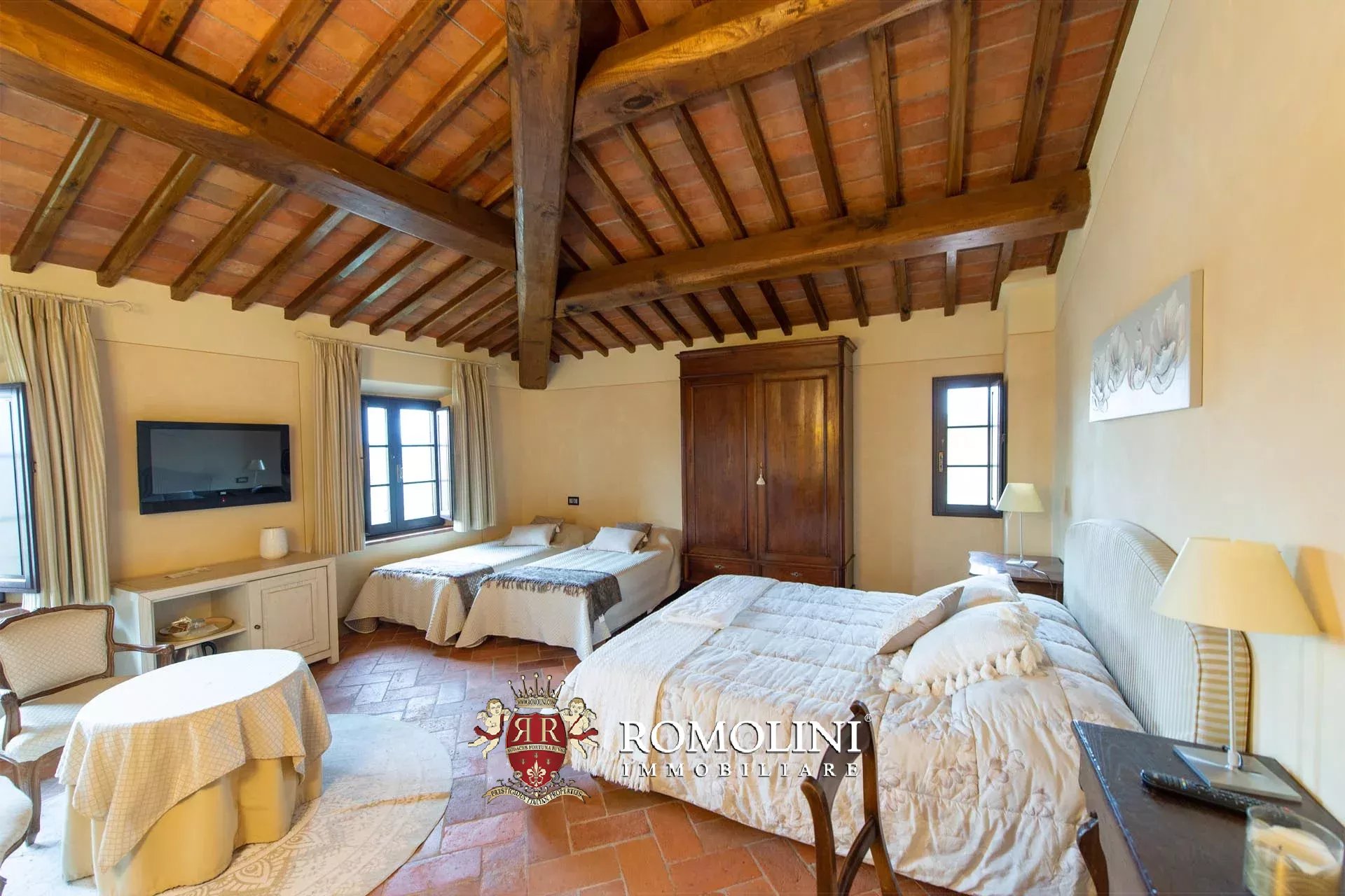 11 Bedroom Vineyard's Image 69