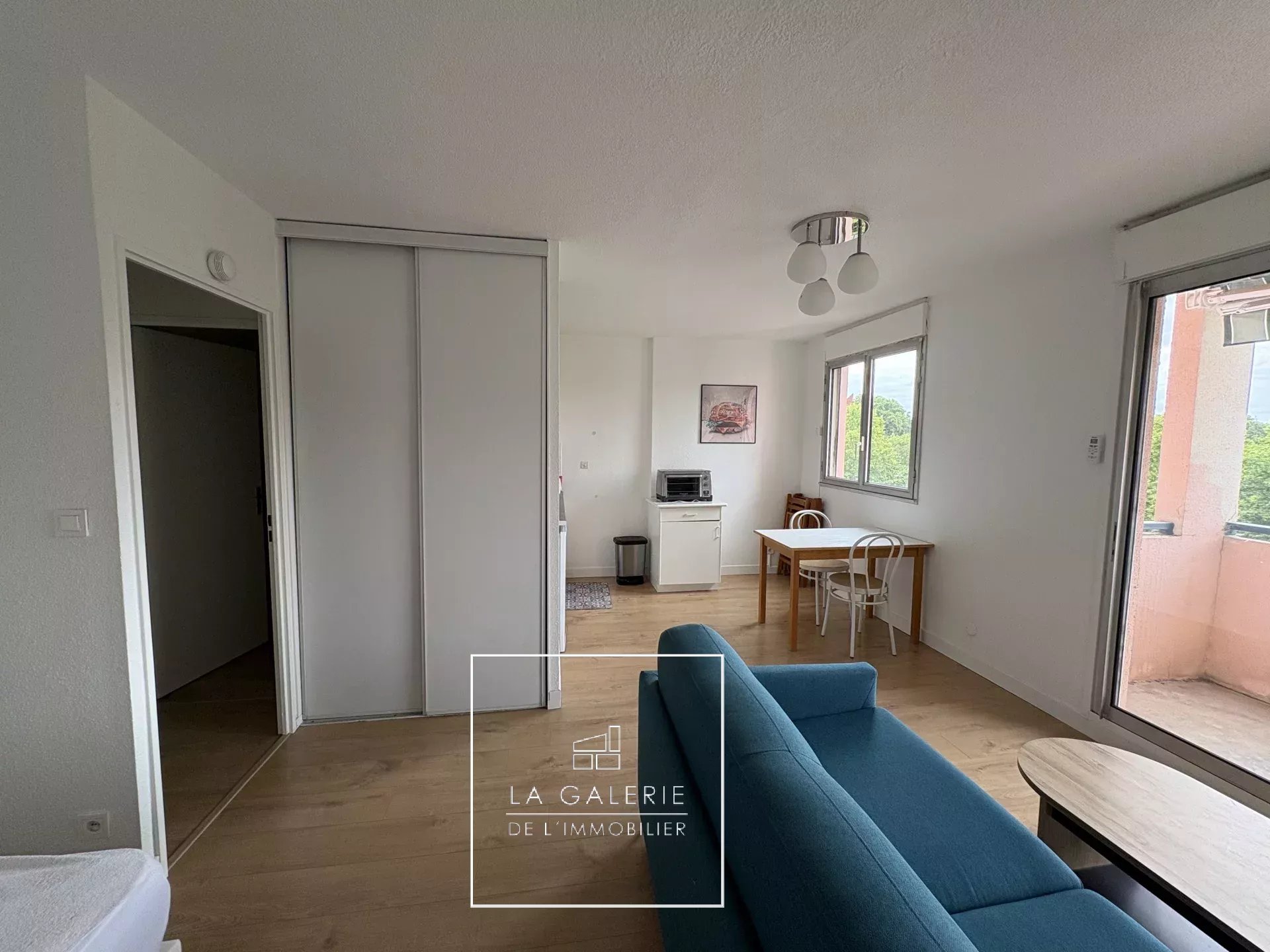 T1 BIS MEUBLE AVEC PARKING JARDIN JAPONAIS