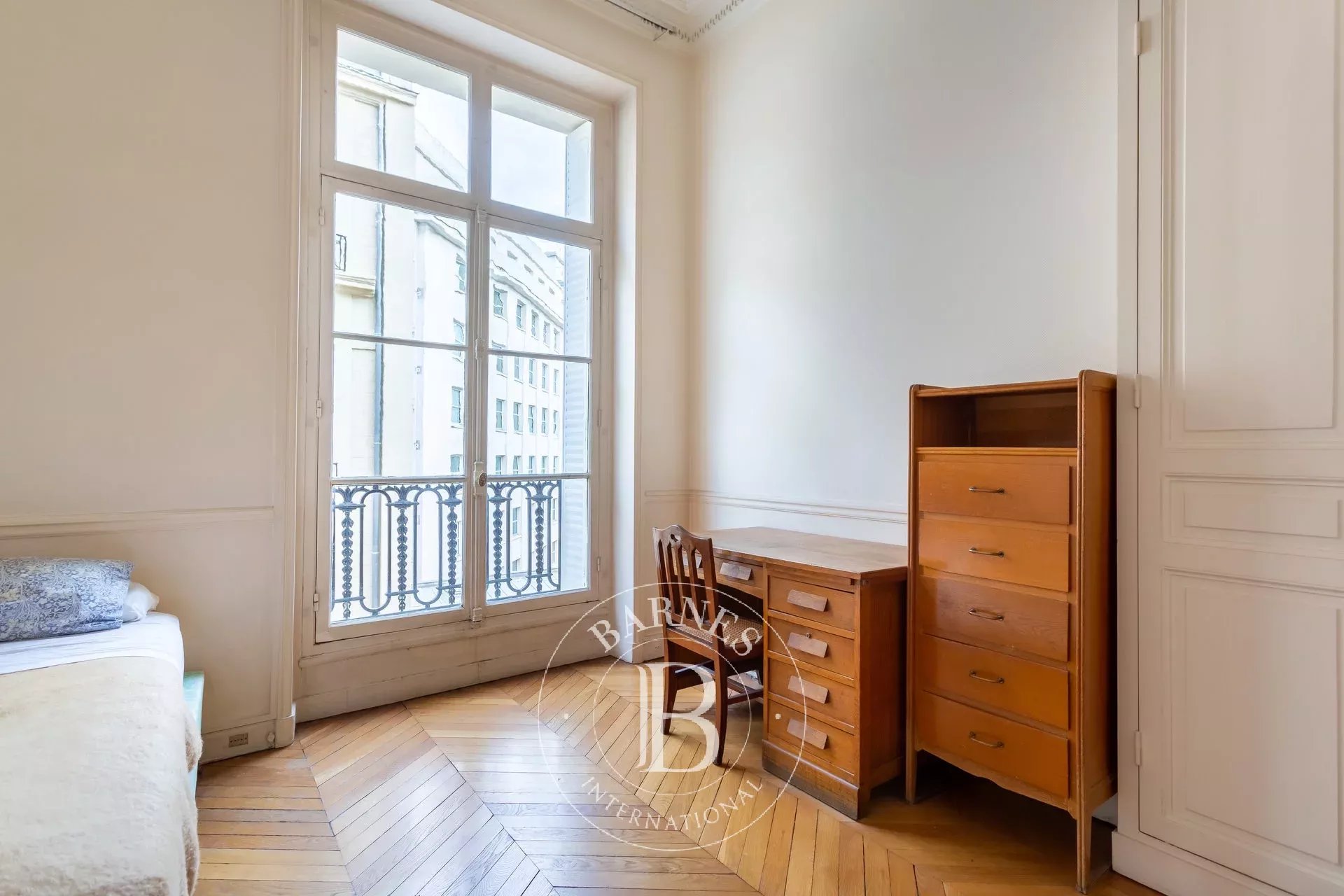 Daire Paris 8ème - picture 9