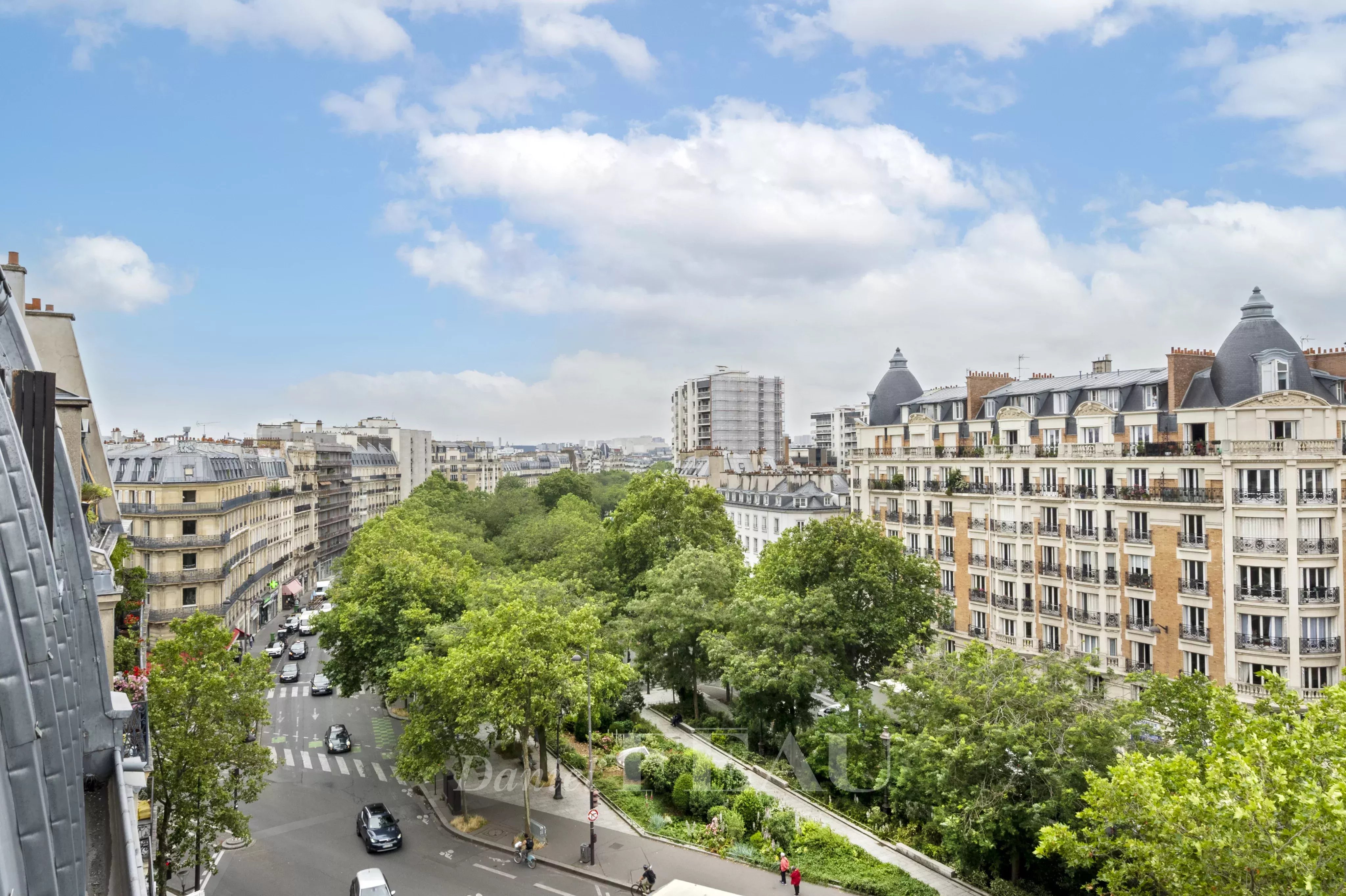 Sale Apartment Paris 11th