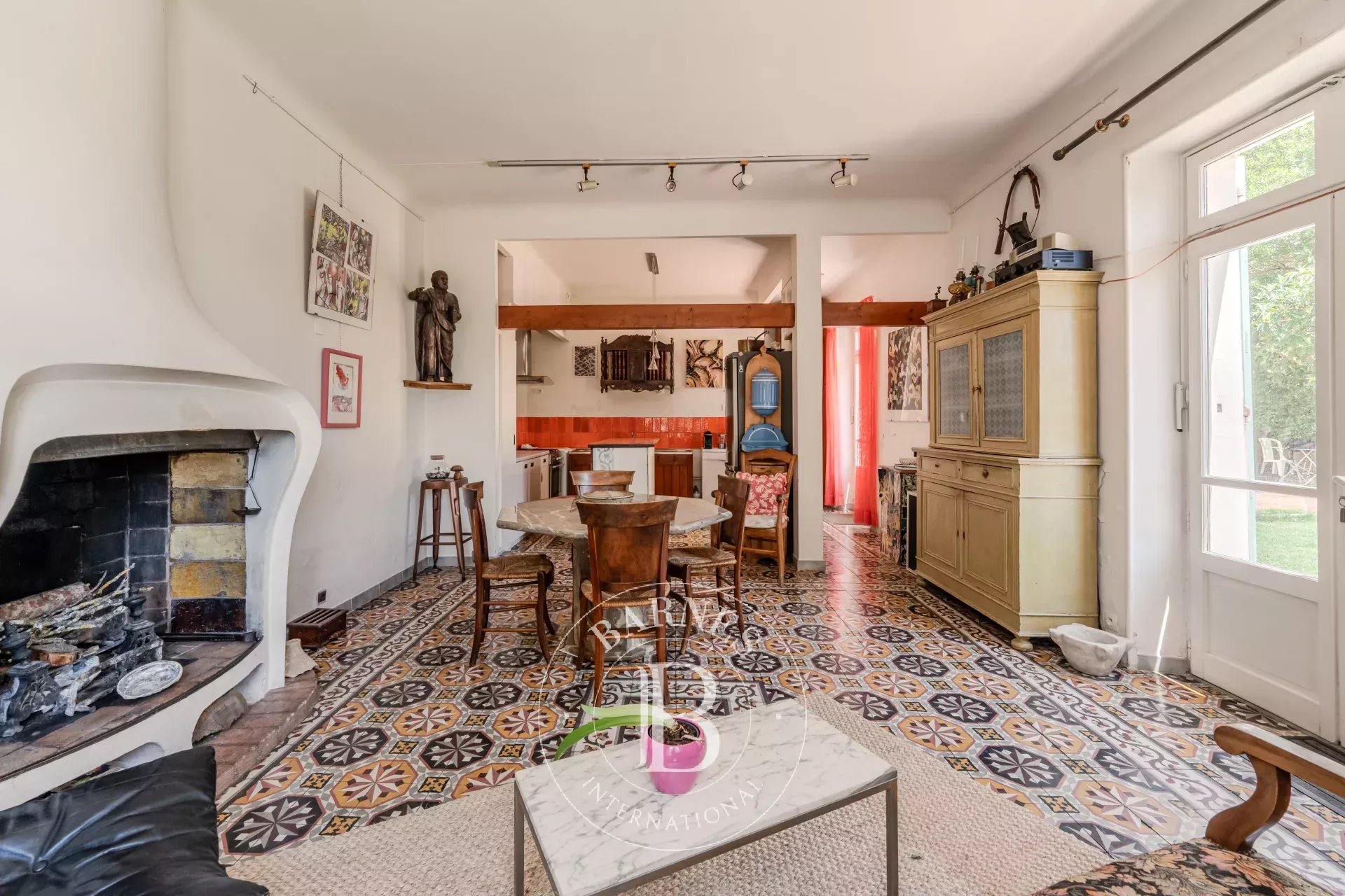 Kirevi Aix-en-Provence - picture 9