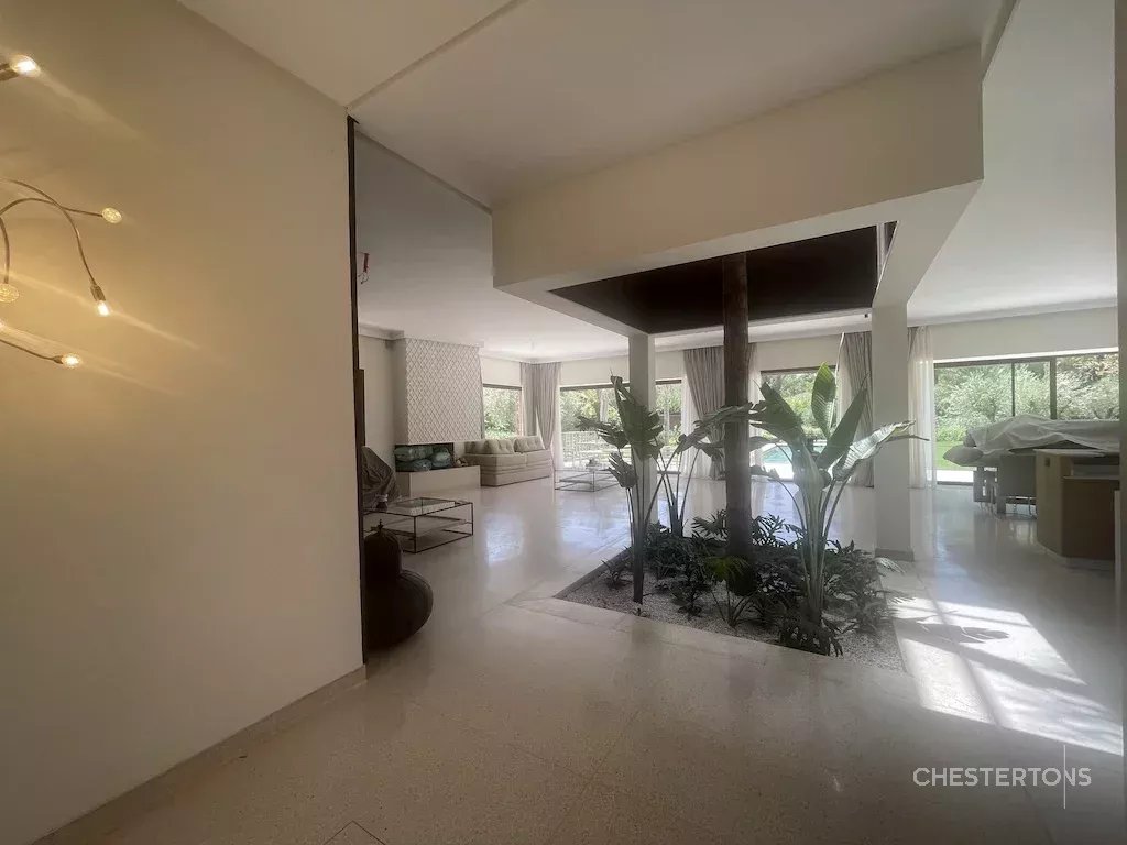  Image of Villa - 6 Bedrooms for Sale in Marrakech-Ménara-Marrakech-Morocco, Image 7