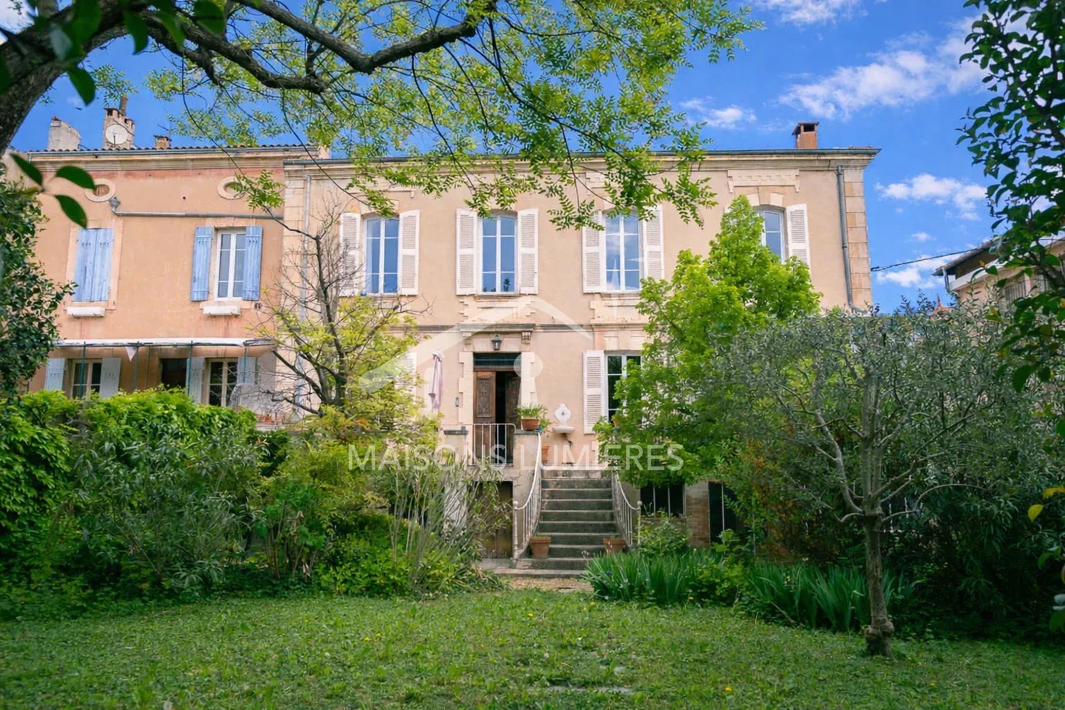 Agence immobilière de Maisons Lumières