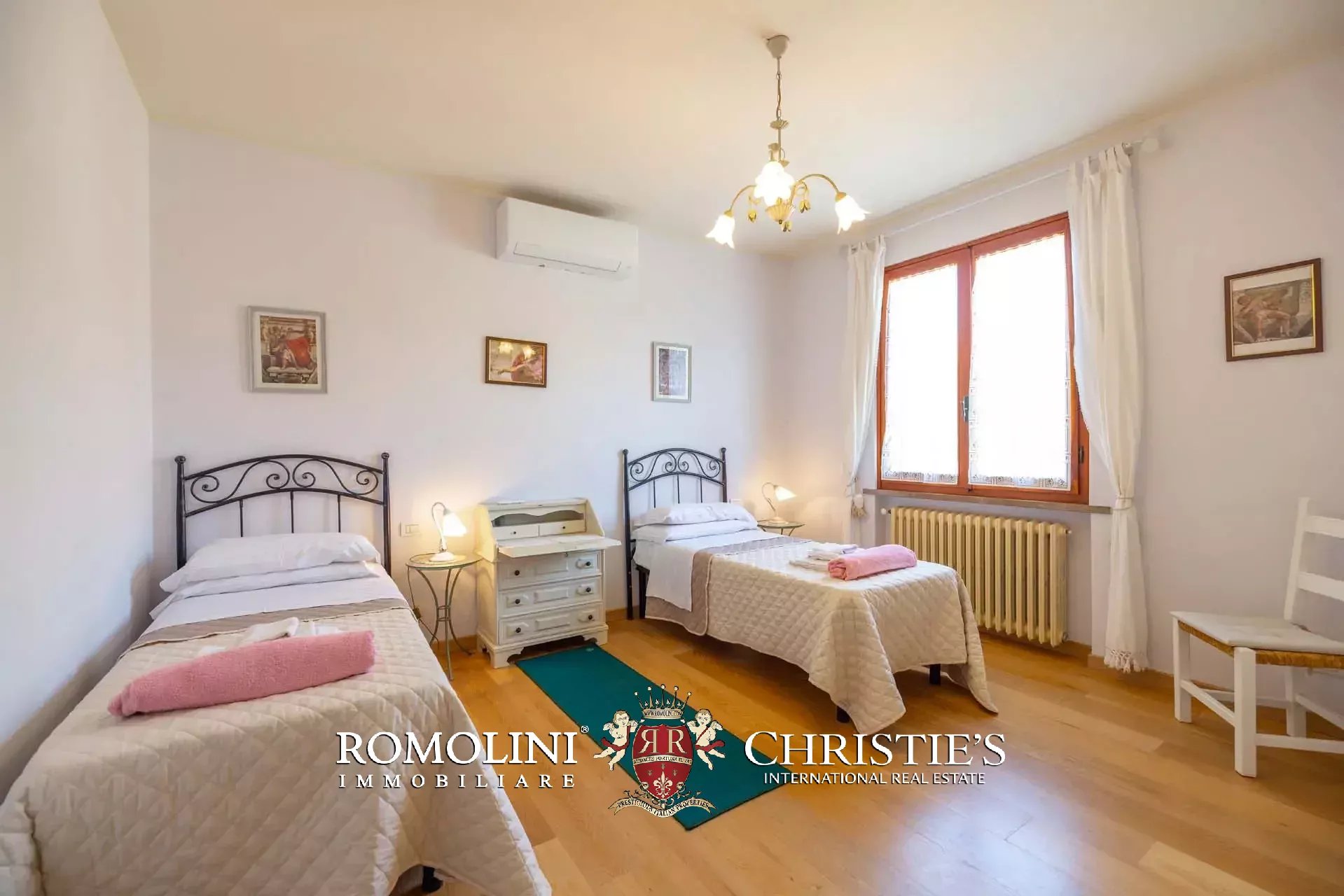 19 Bedroom Villa/Townhouse's Image 44