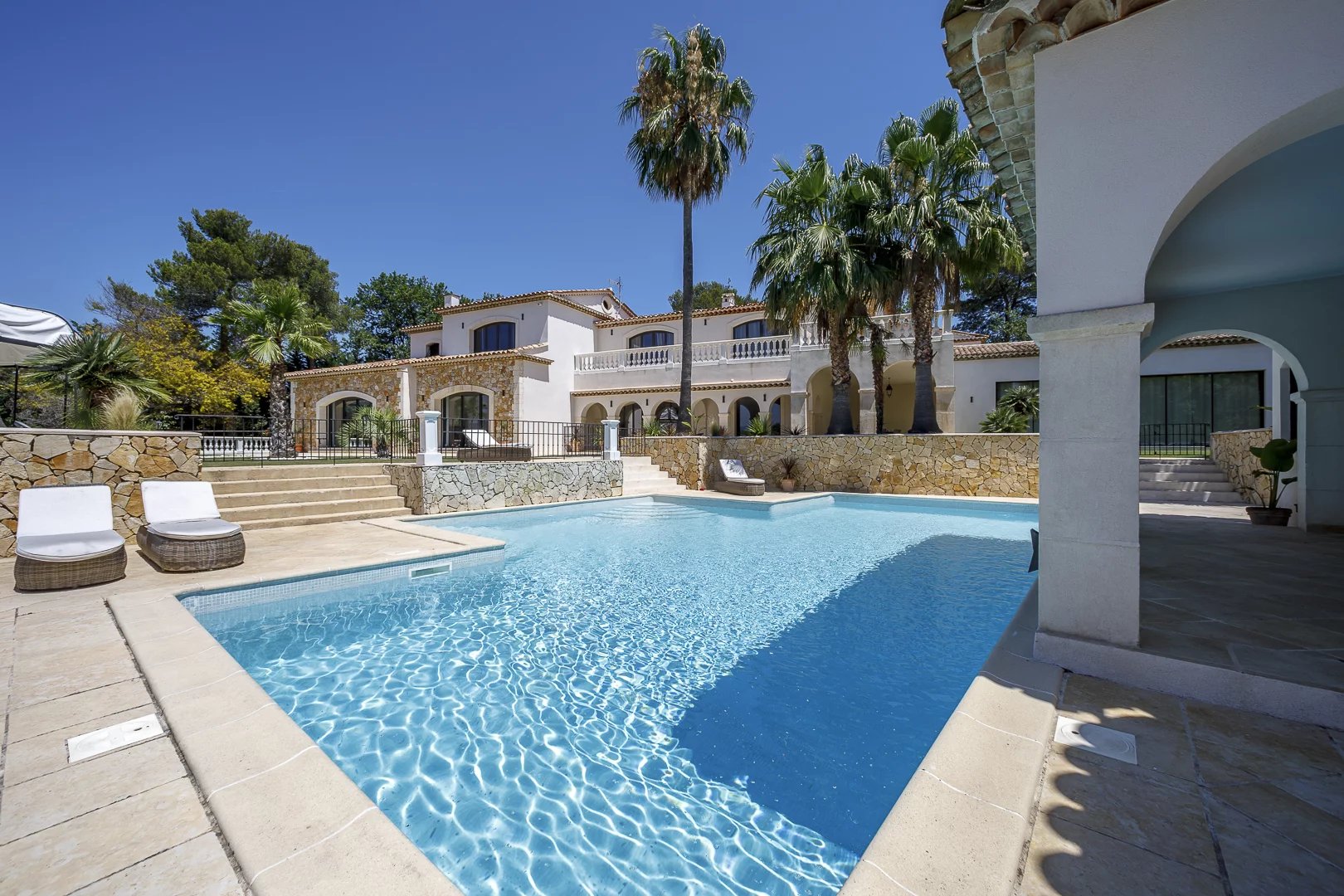 Agence immobilière de 