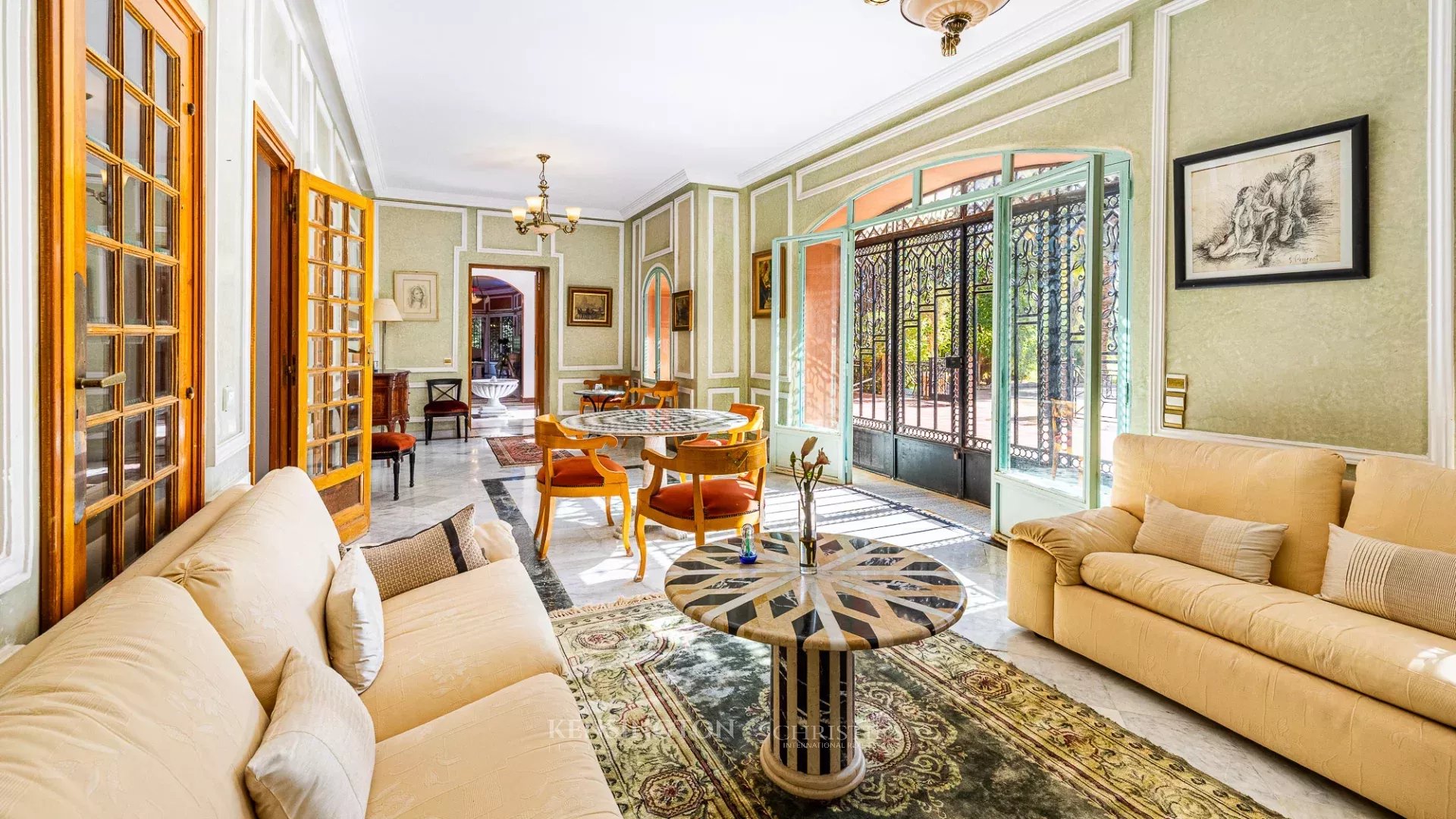 9 Bedroom Villa/Townhouse's Image 16