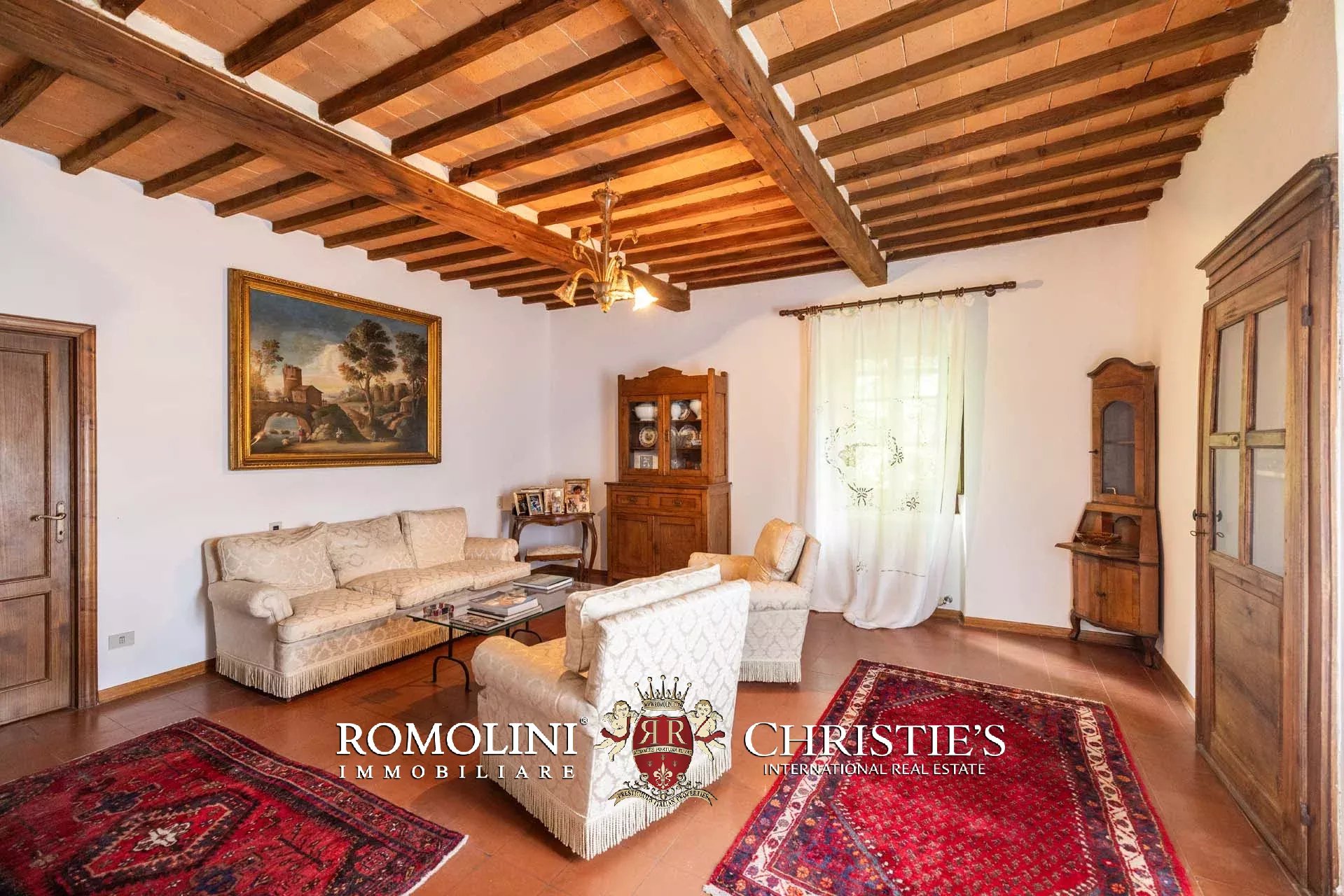 7 Bedroom Villa/Townhouse's Image 26