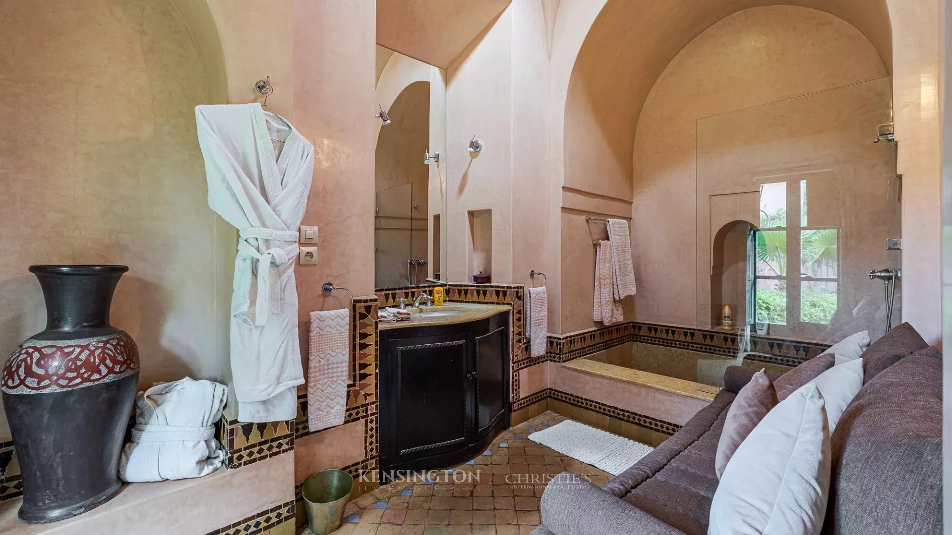5 Bedroom Villa/Townhouse's Image 15