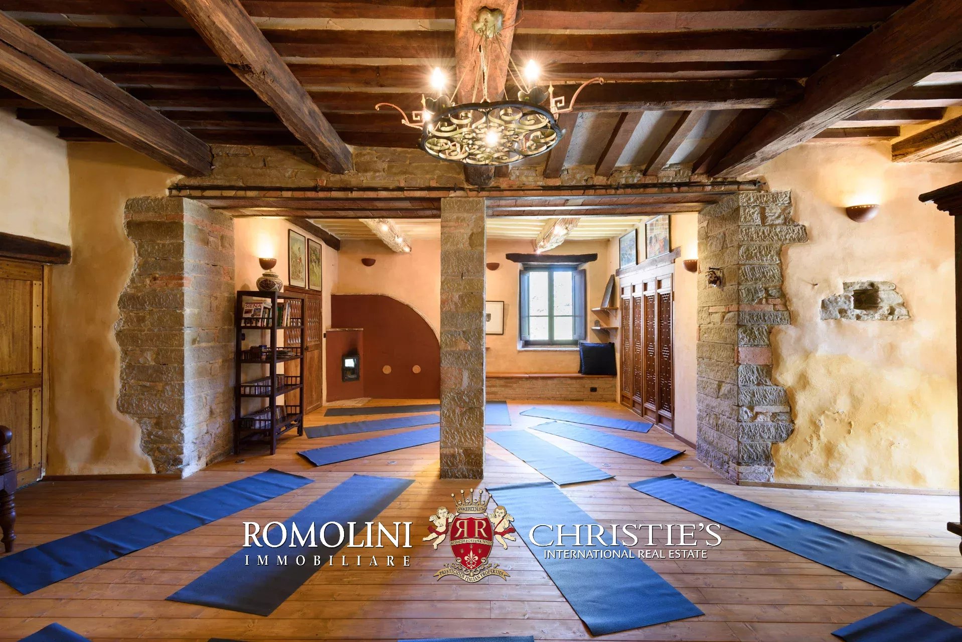 5 Bedroom Villa/Townhouse's Image 35
